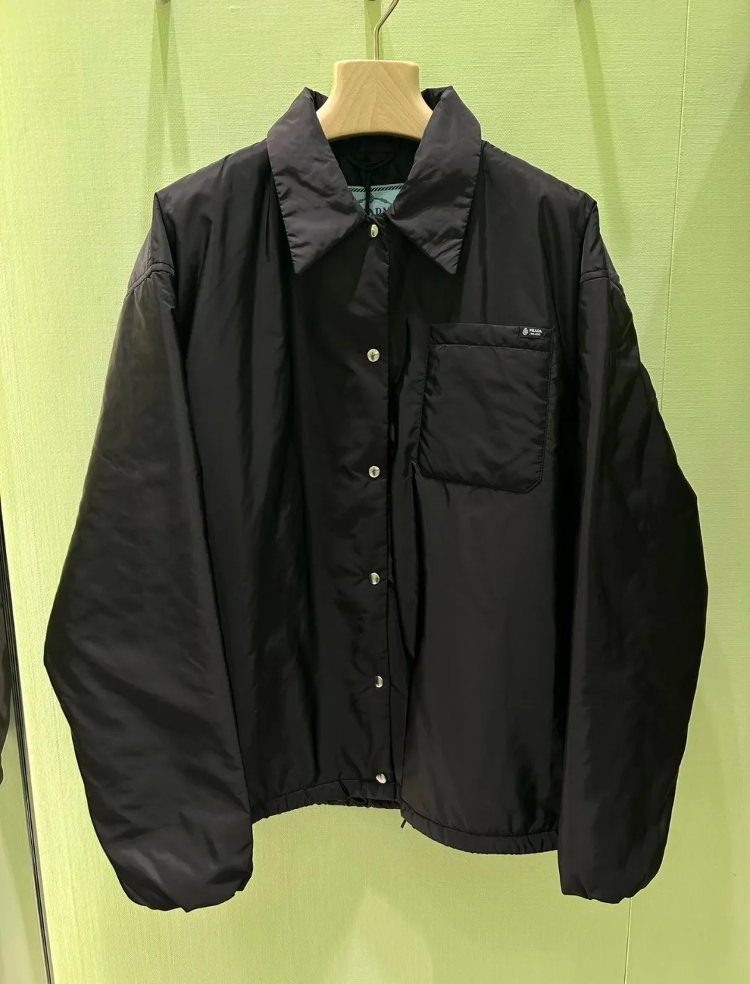Куртки И Пуховики Женские Prada 18108873