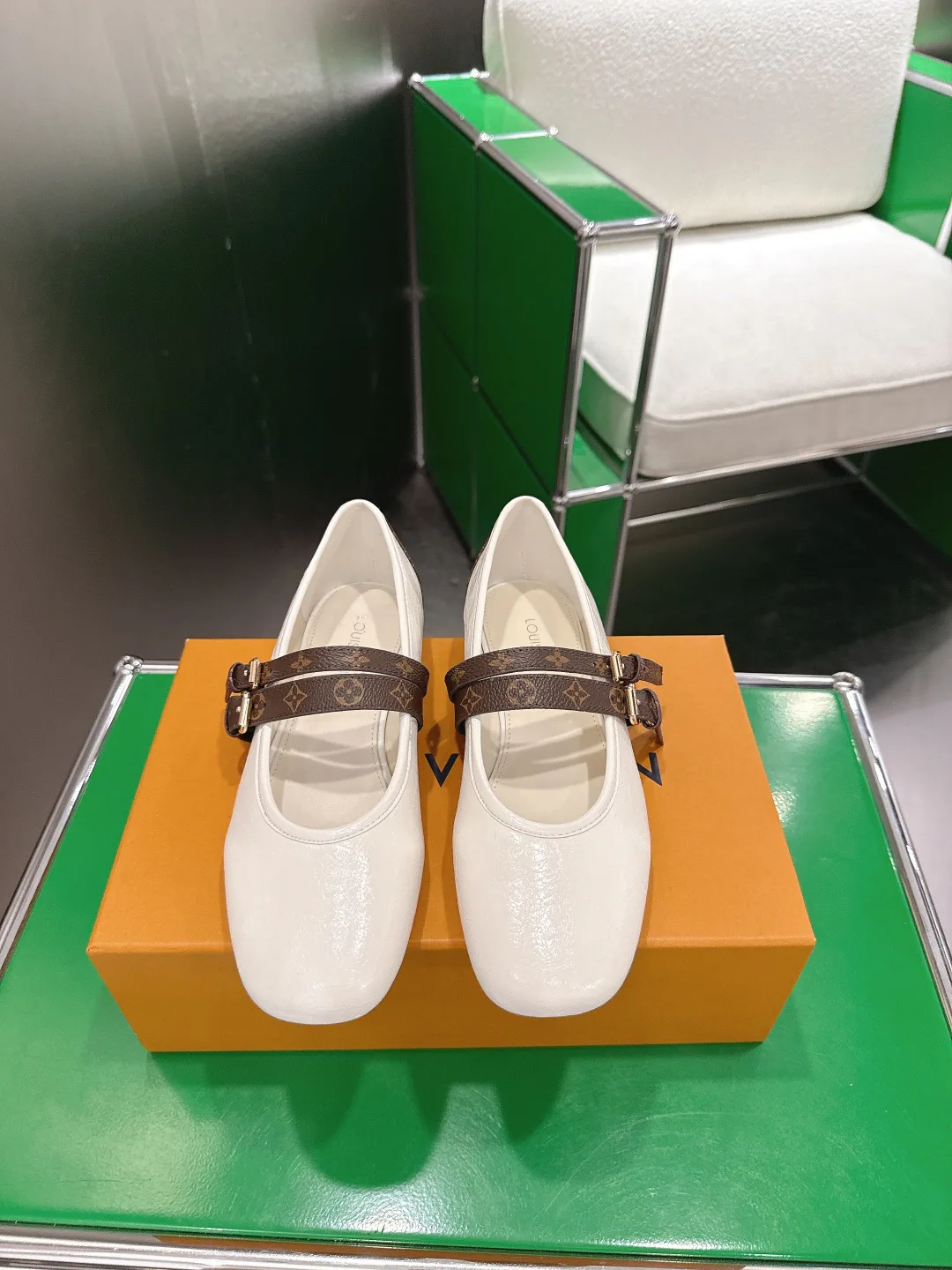 Туфли Женские Louis Vuitton 11703554