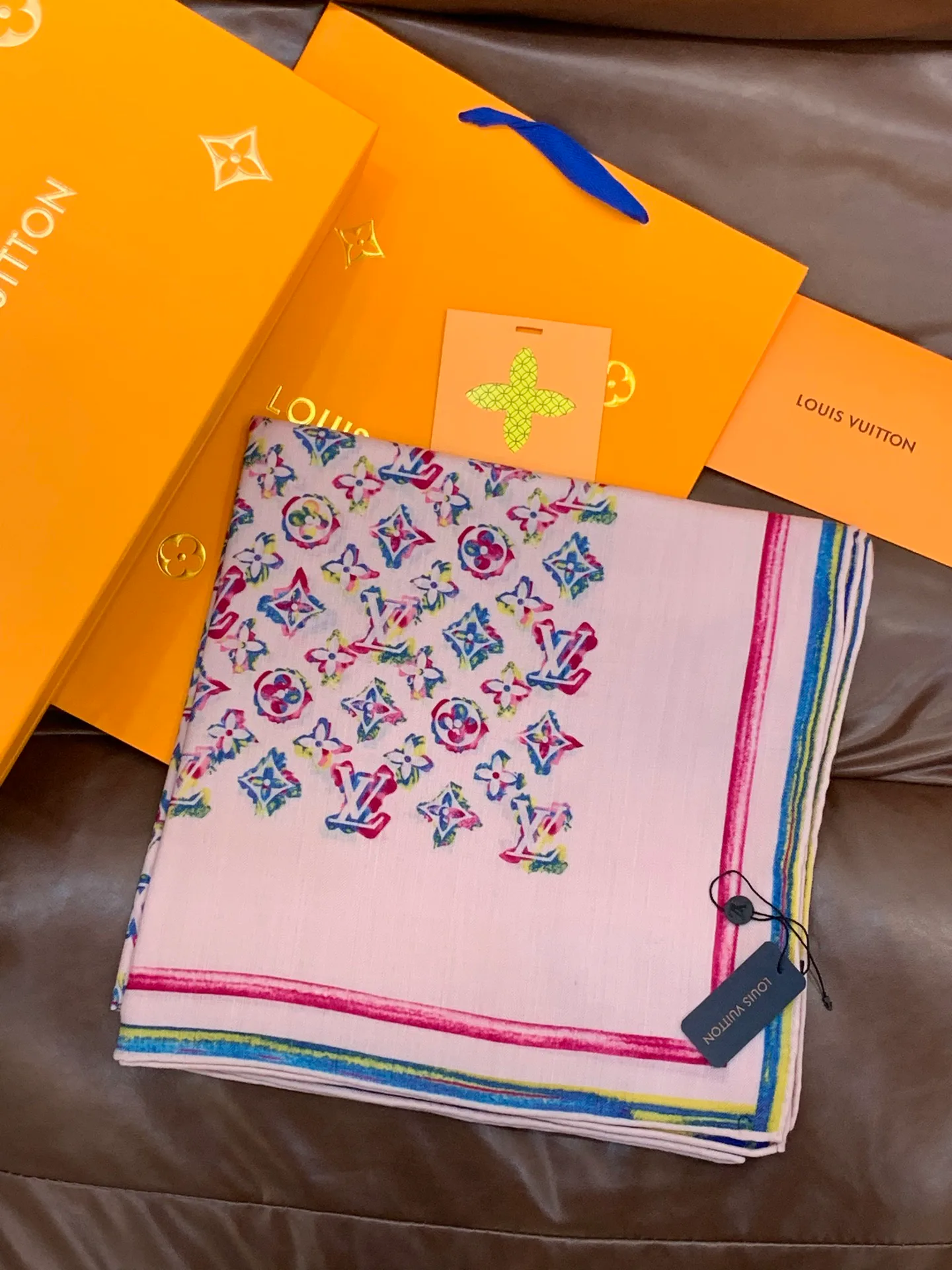 Шарфы Louis Vuitton 318425