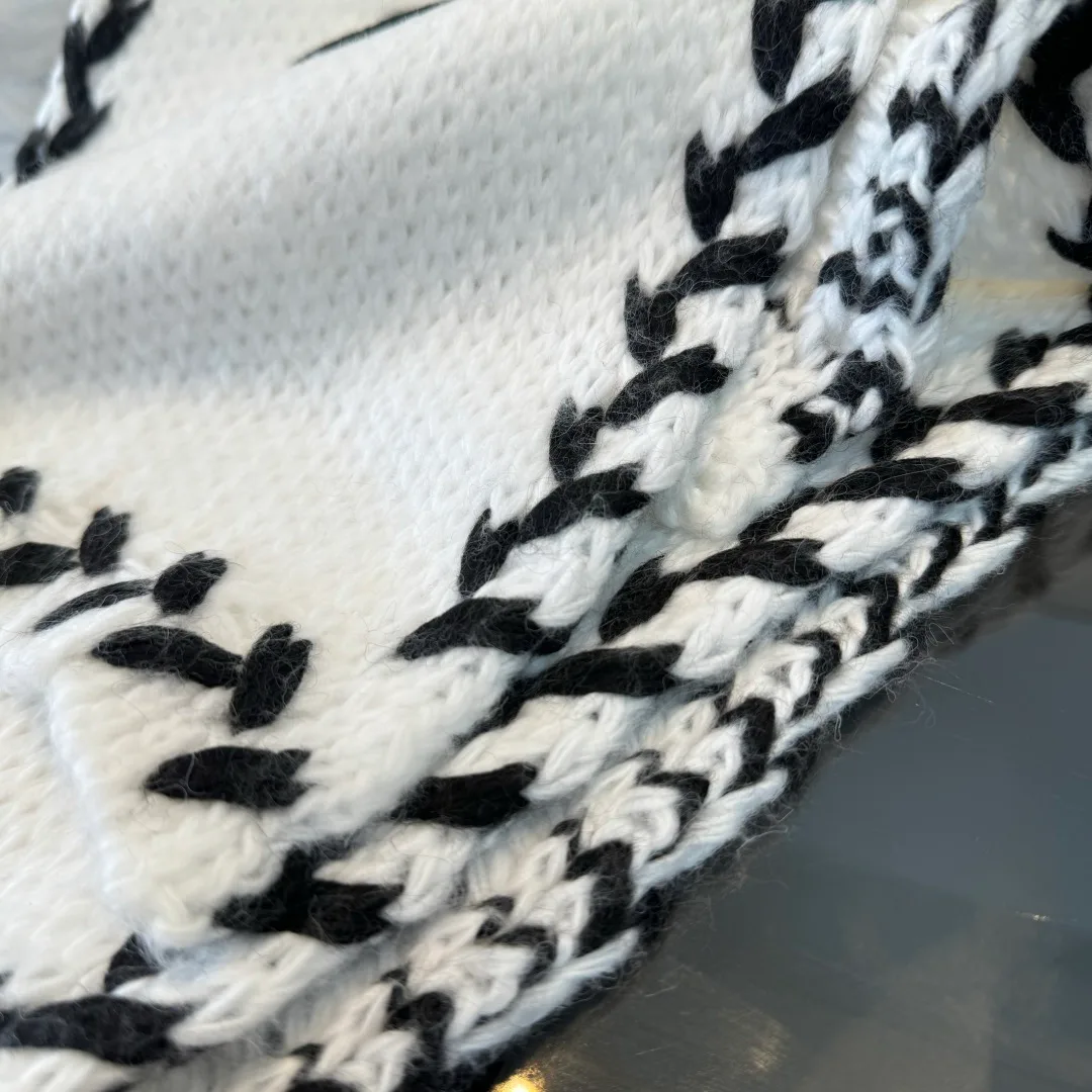 Шарфы Chanel 18275036