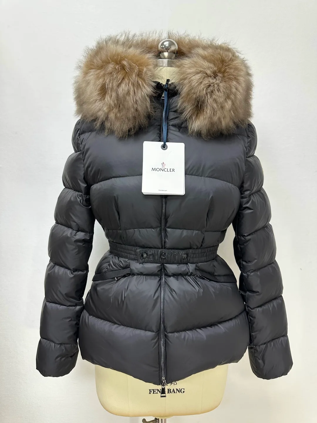 Куртки И Пуховики Женские Moncler 18538722