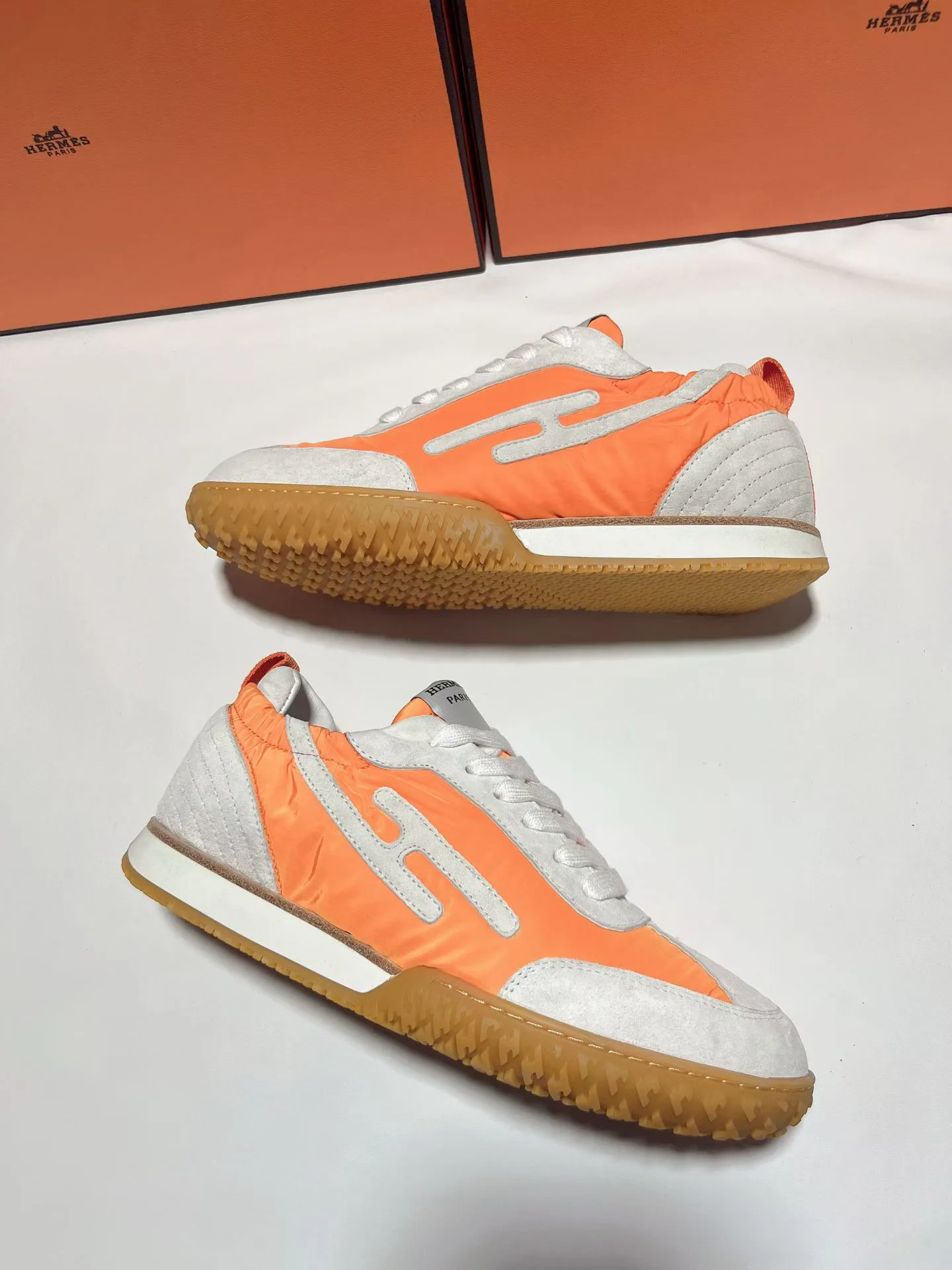 Кроссовки Женские Hermes 11765371