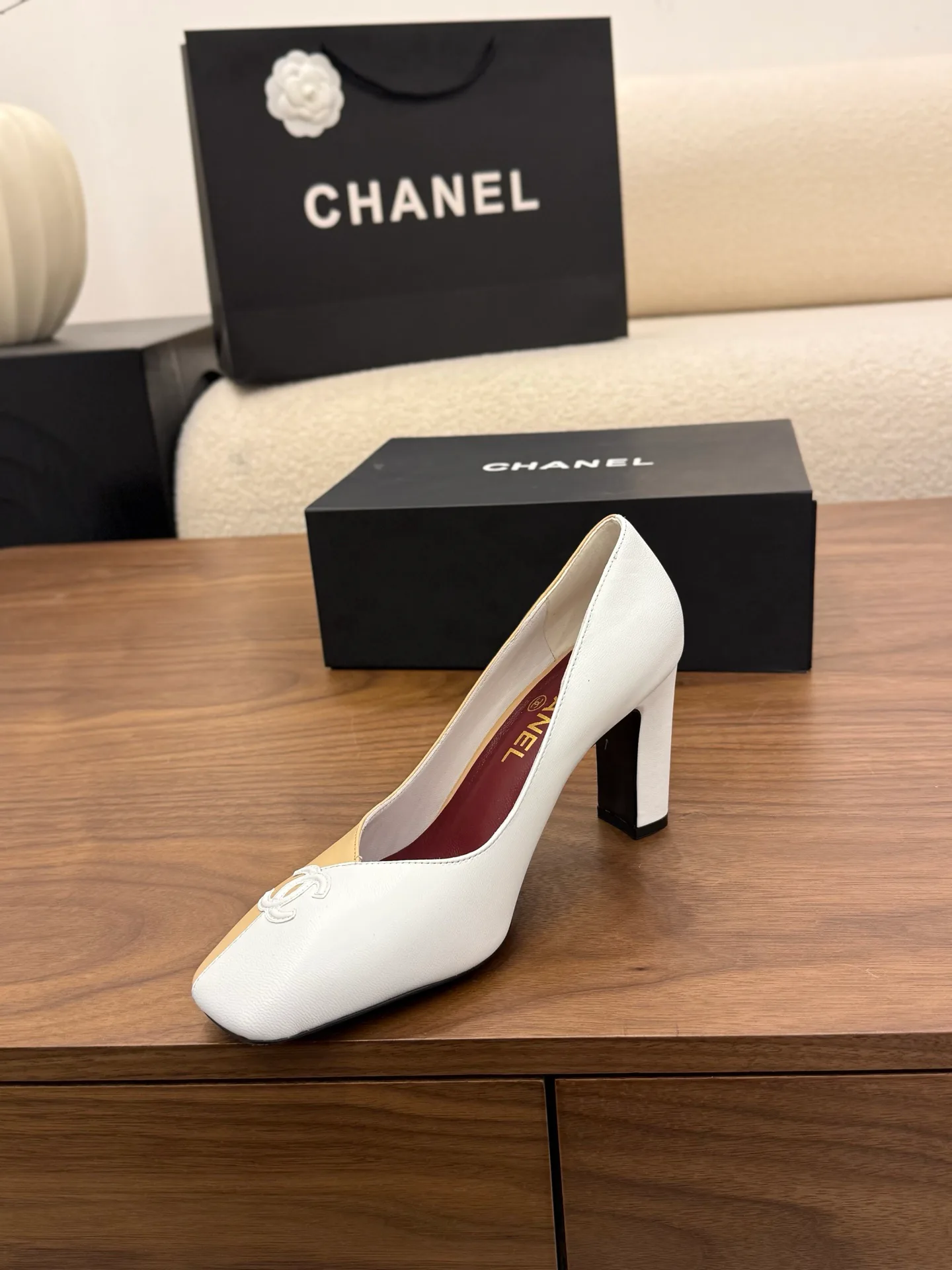 Босоножки Женские Chanel 11898584