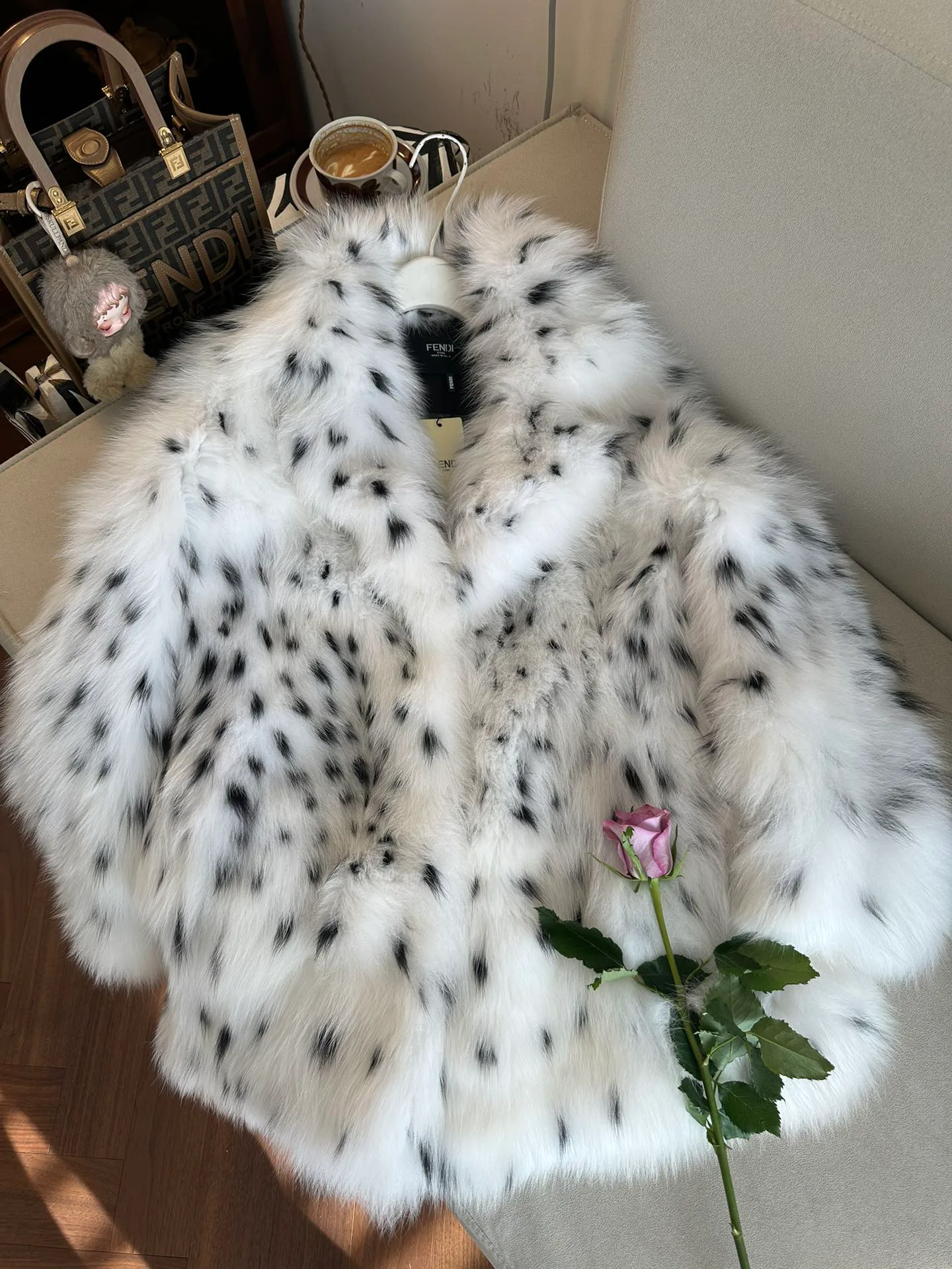 Шубы Женские Fendi 660918