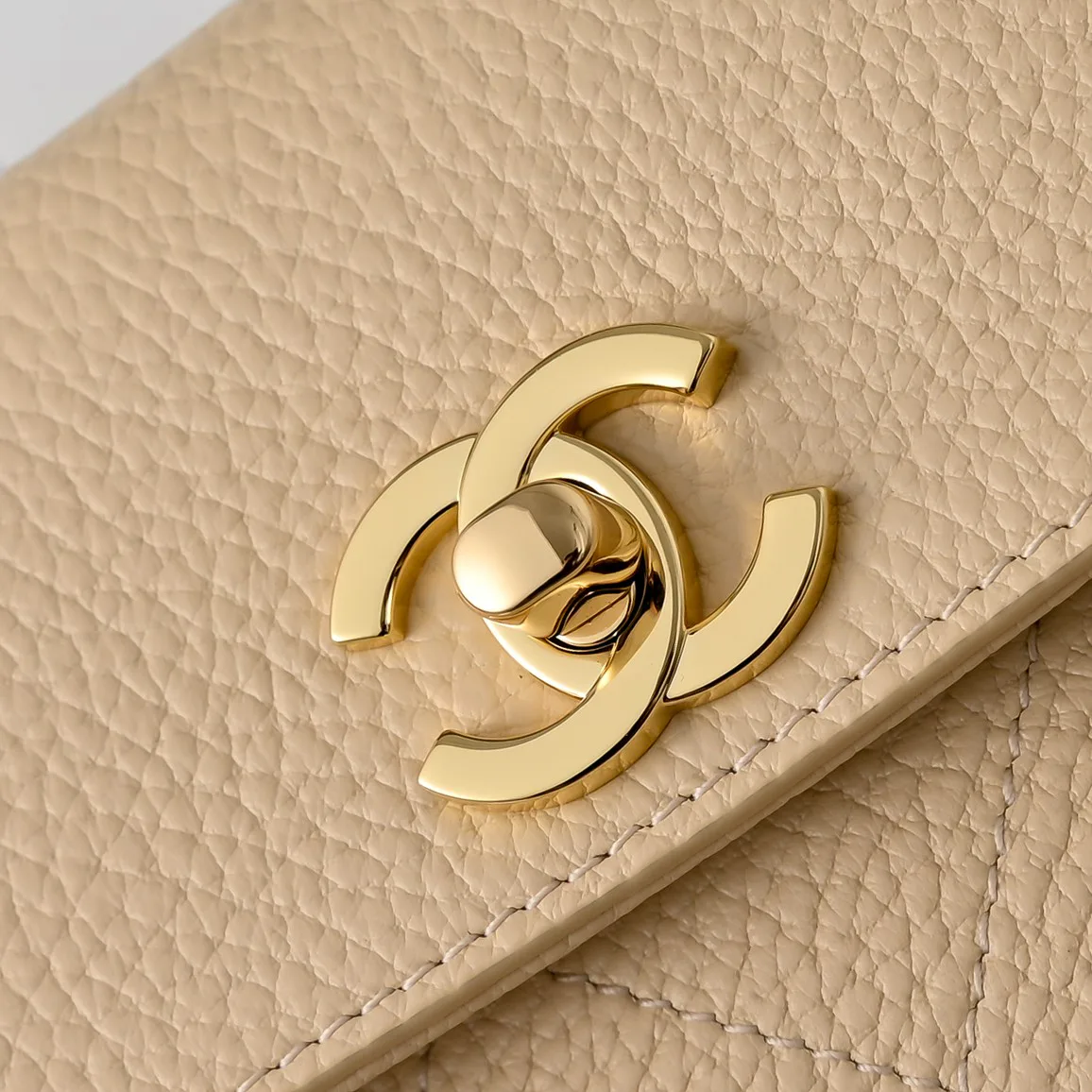 Классические Сумки Женские Chanel 18147813