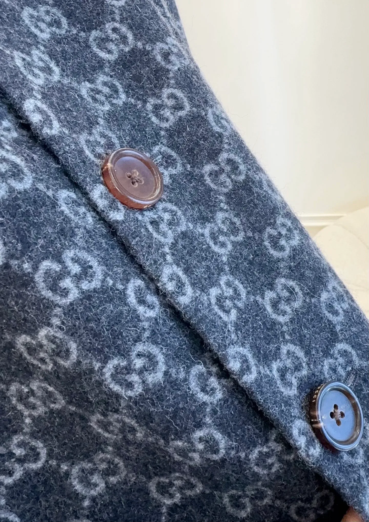 Куртки И Пуховики Женские Gucci 18866534