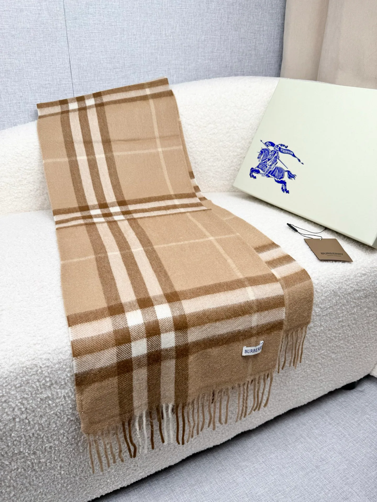 Шарфы Burberry 4516071