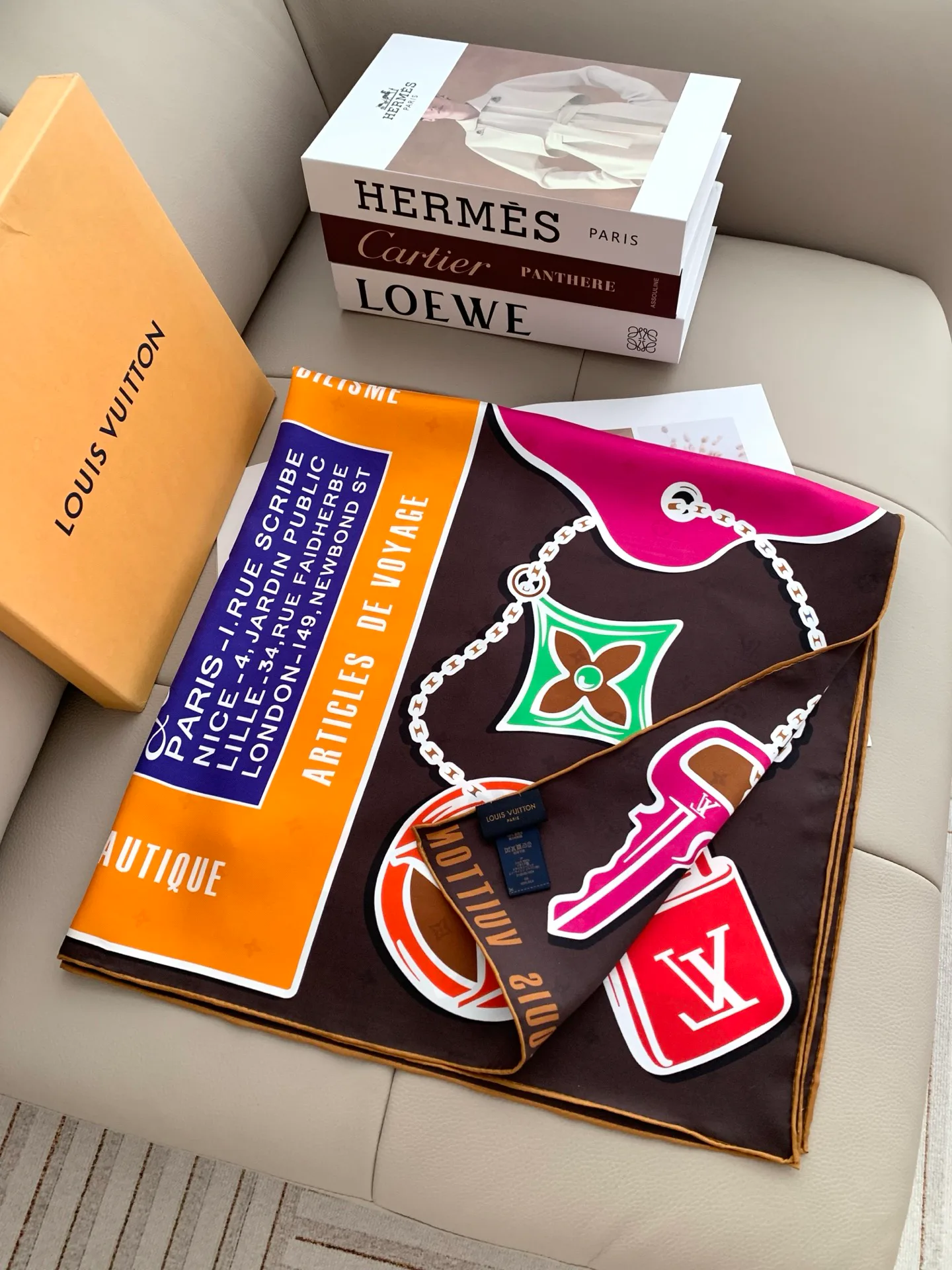 Платки Louis Vuitton 18675528