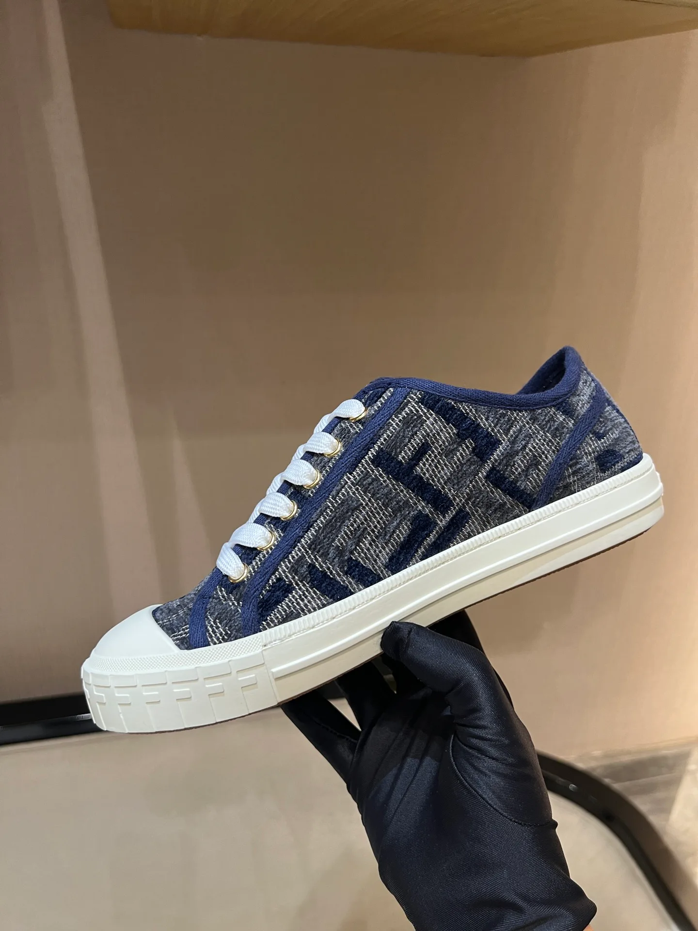 Кеды Женские Fendi 139656