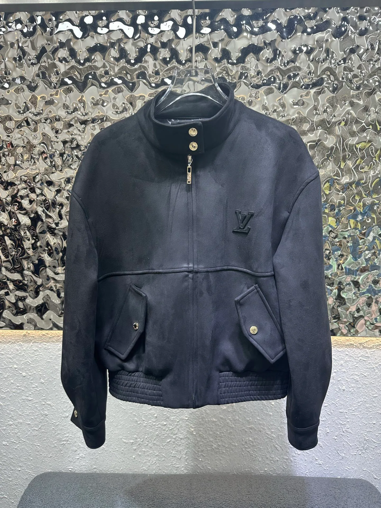 Куртки И Пуховики Женские Louis Vuitton 18873414