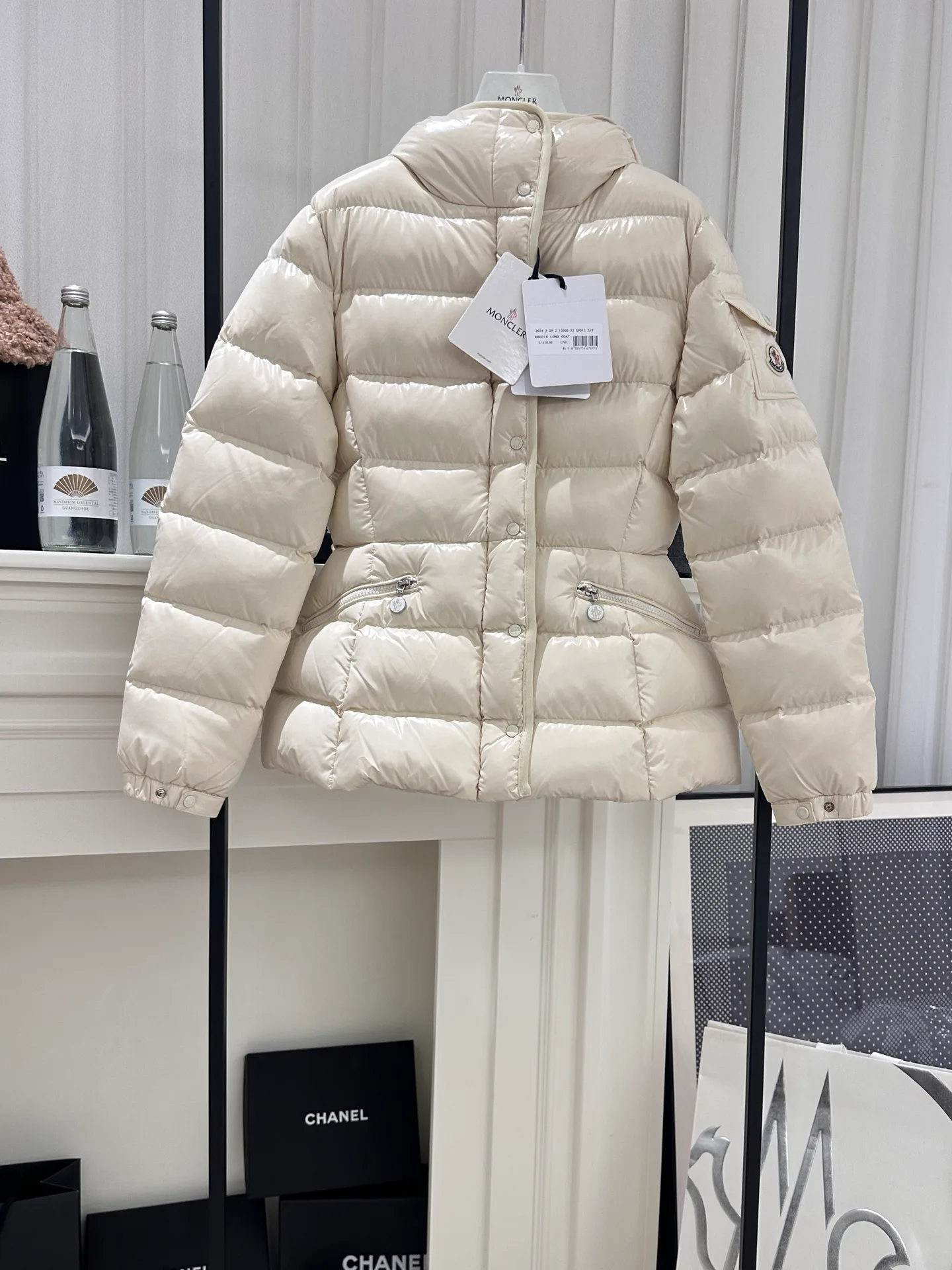 Куртки И Пуховики Женские Moncler 3475879