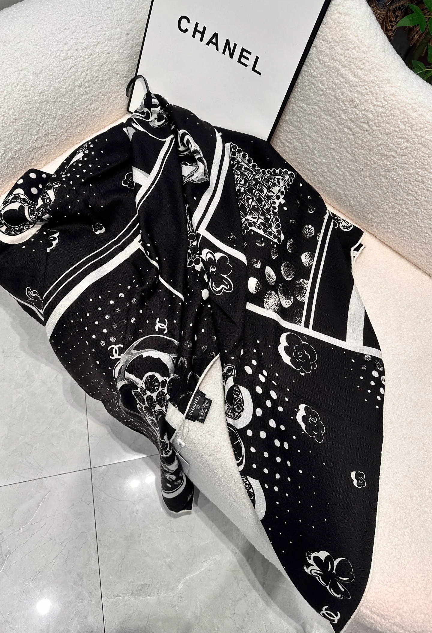 Шарфы Chanel 11910606