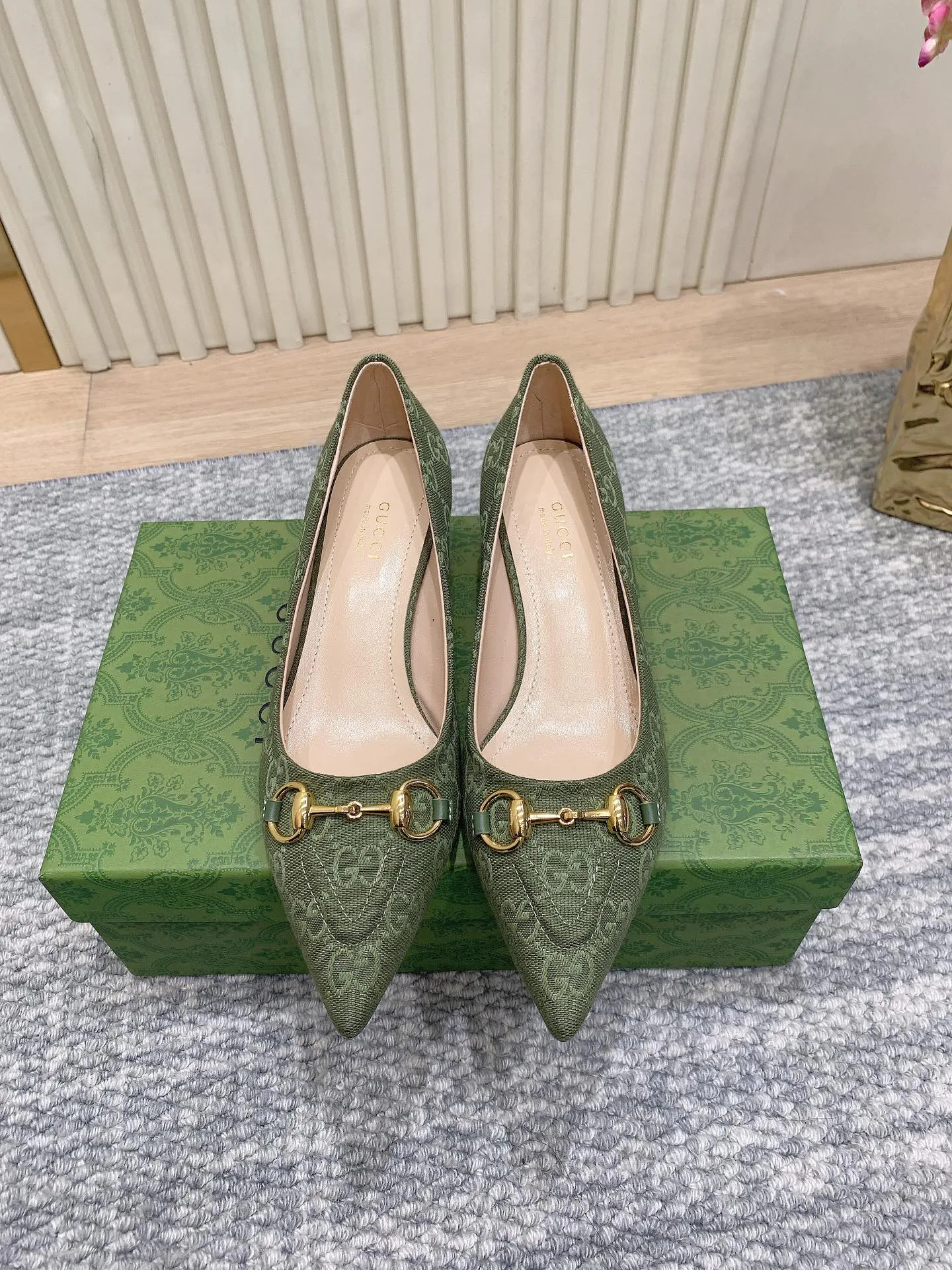 Туфли Женские Gucci 689878