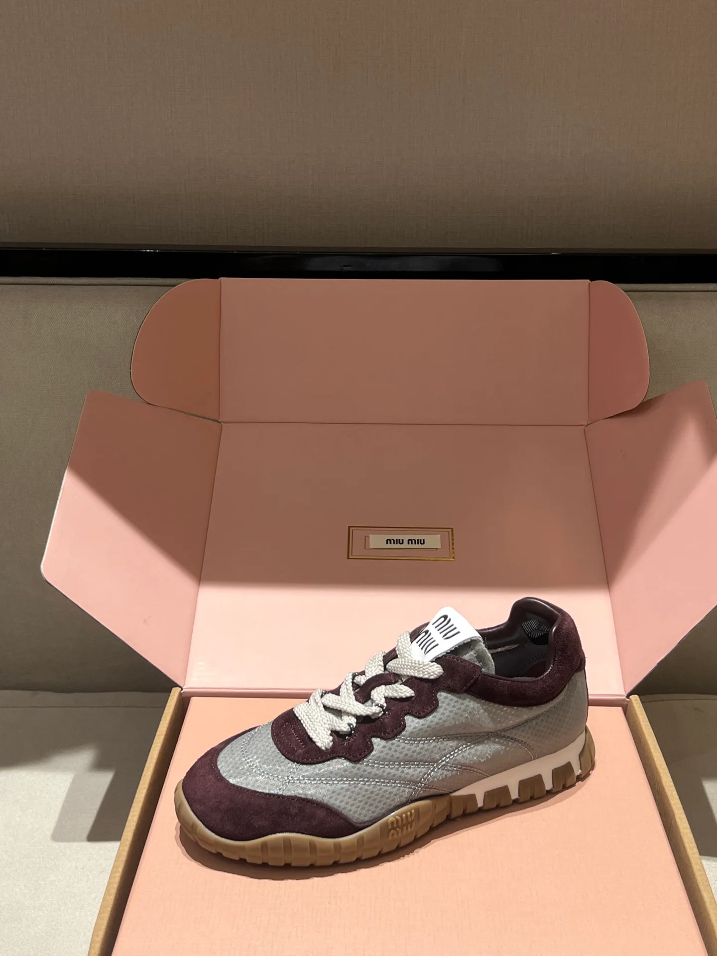 Кроссовки Женские Miu Miu 18020556