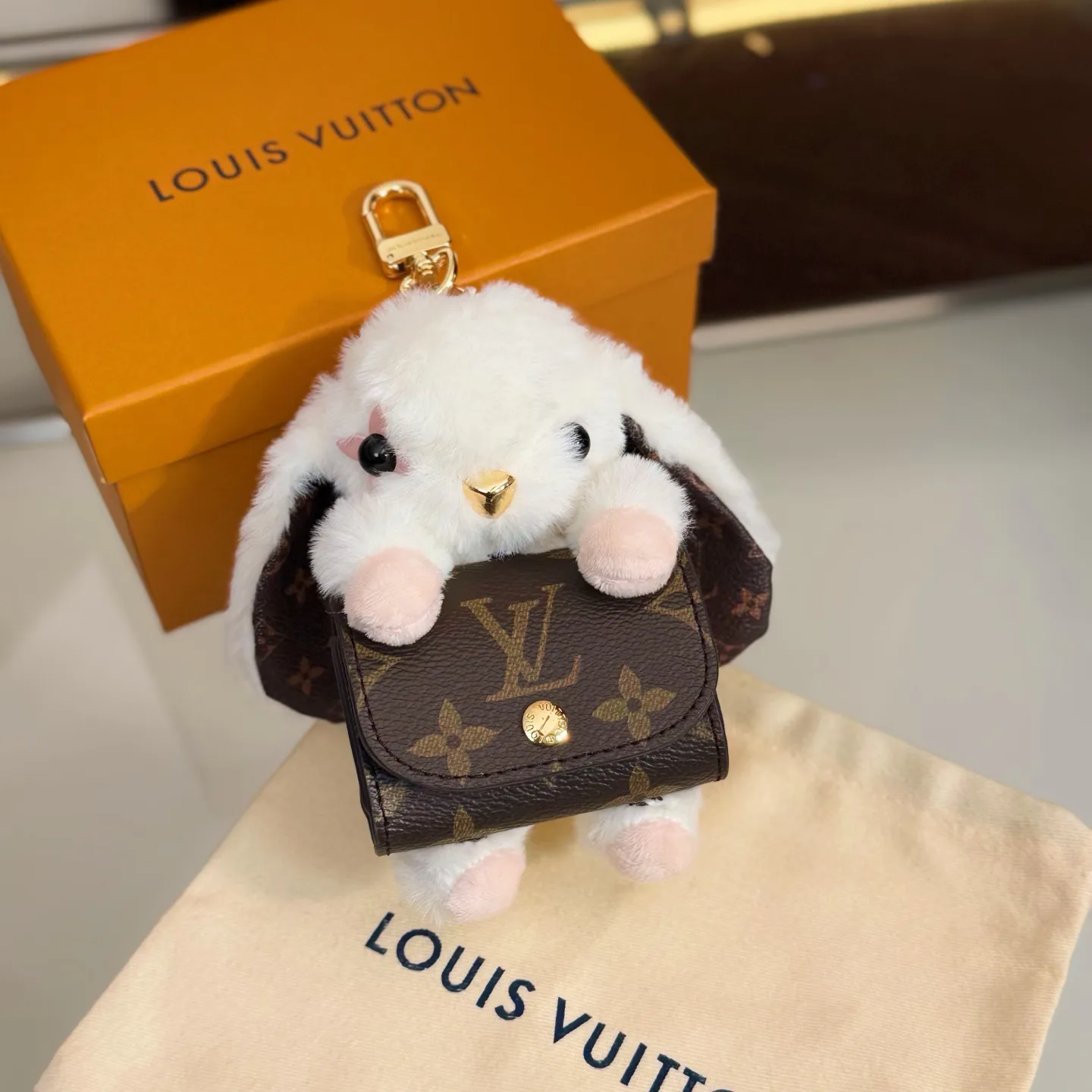 Ключницы Louis Vuitton 17886407