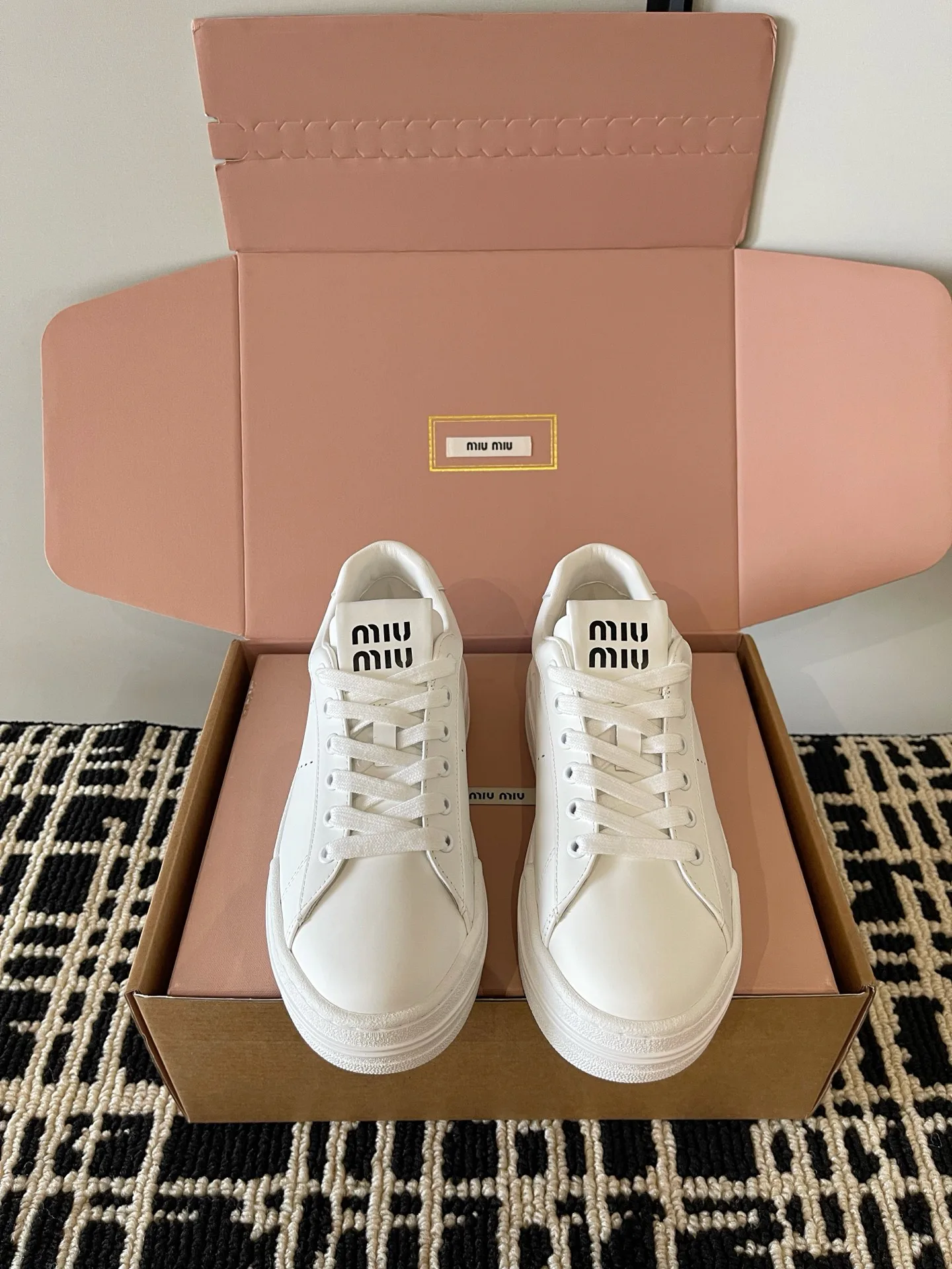 Кроссовки Женские Miu Miu 19290626