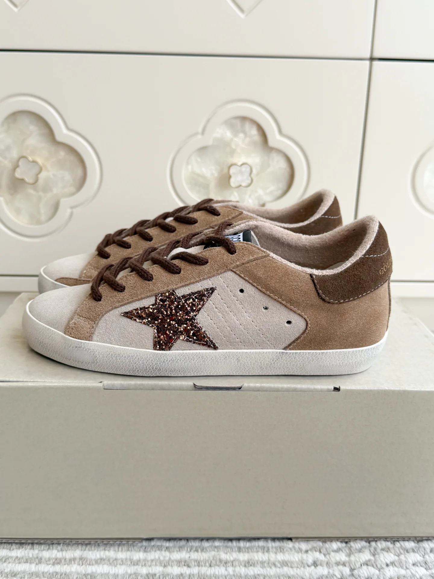 Кроссовки Женские Golden Goose 18360500
