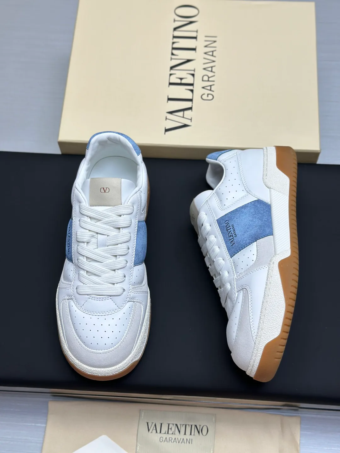 Кроссовки Женские Valentino 11707486