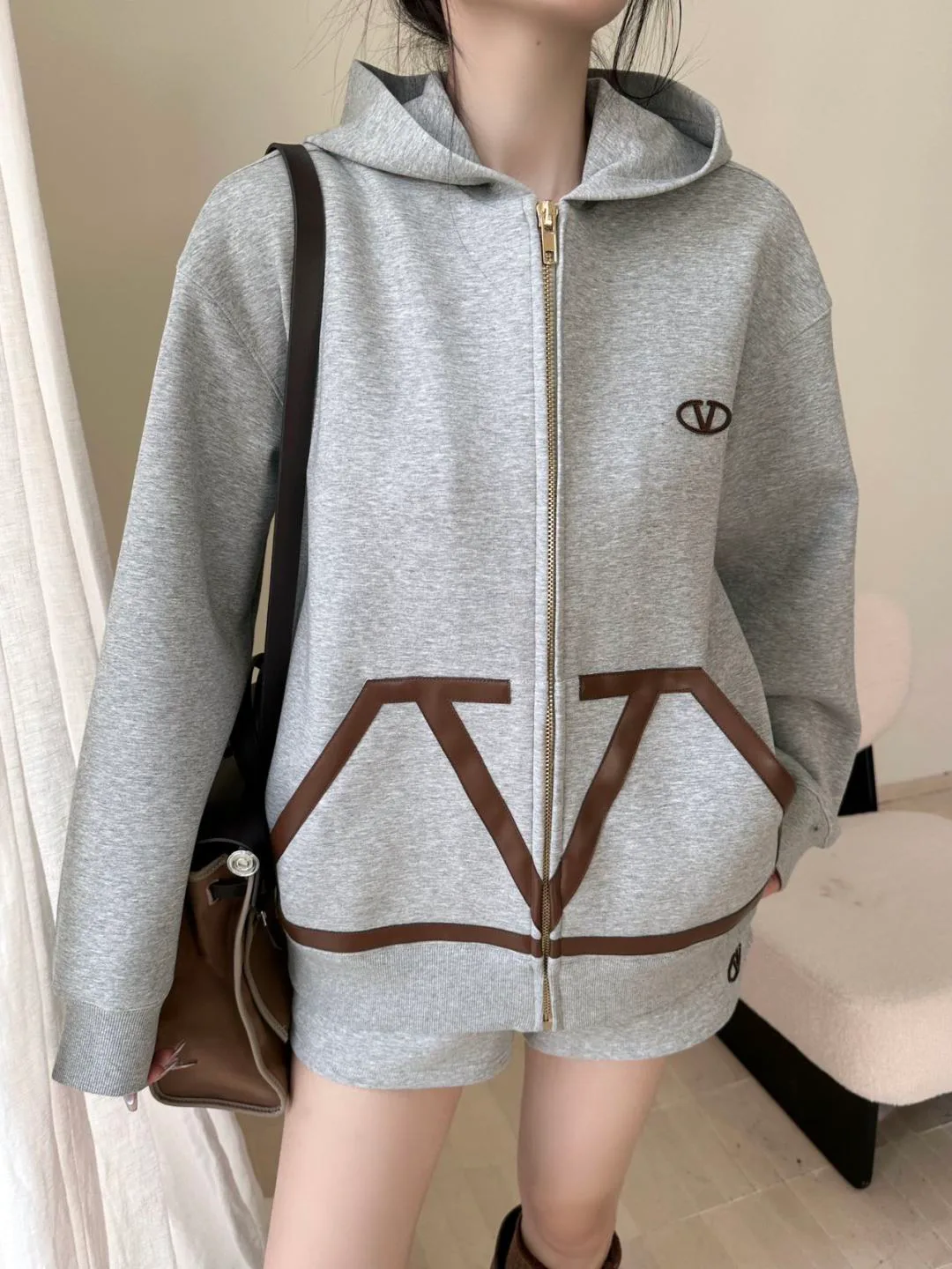 Свитшоты Женские Valentino 8546