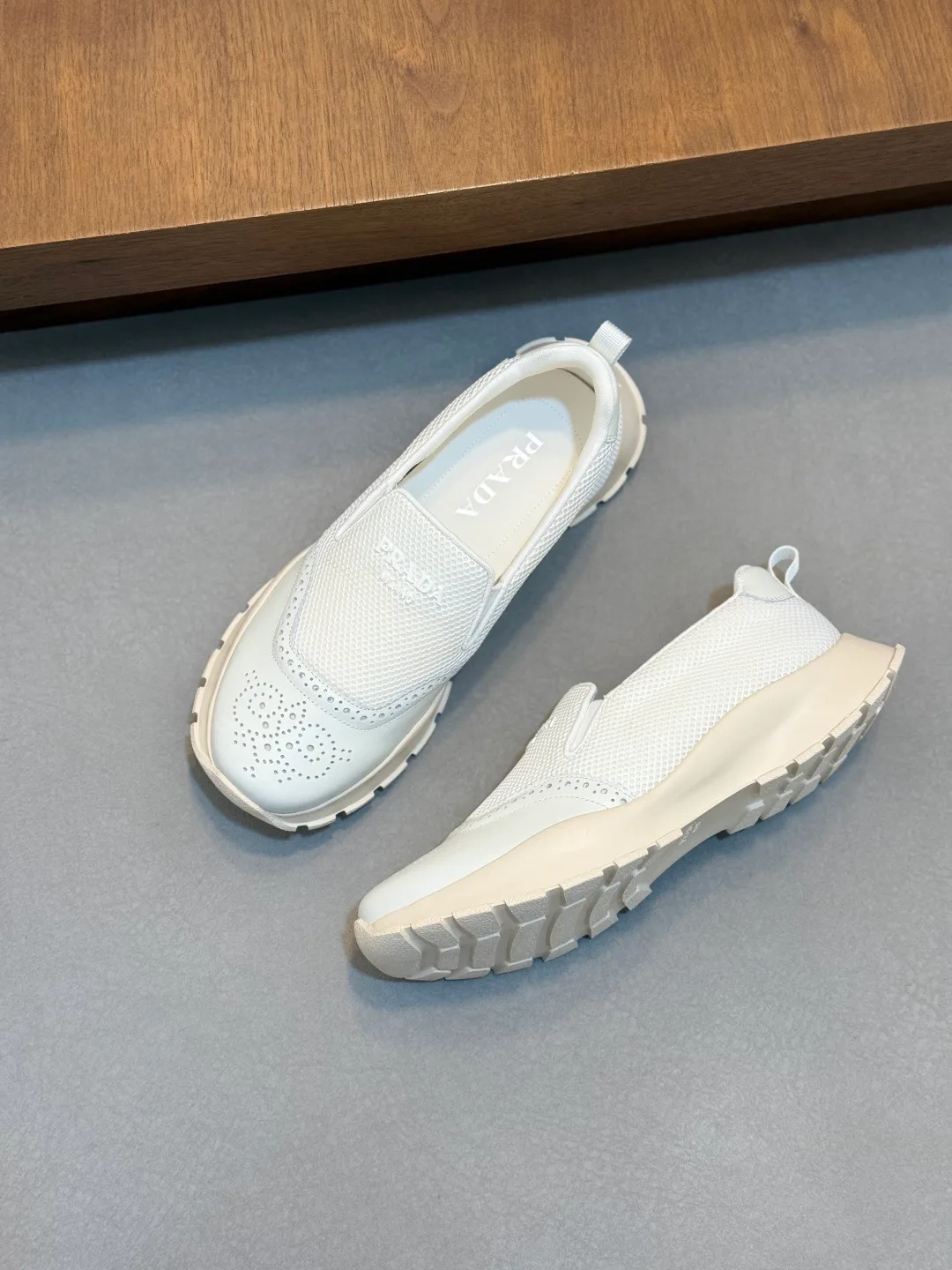 Кроссовки Мужские Prada 17447621