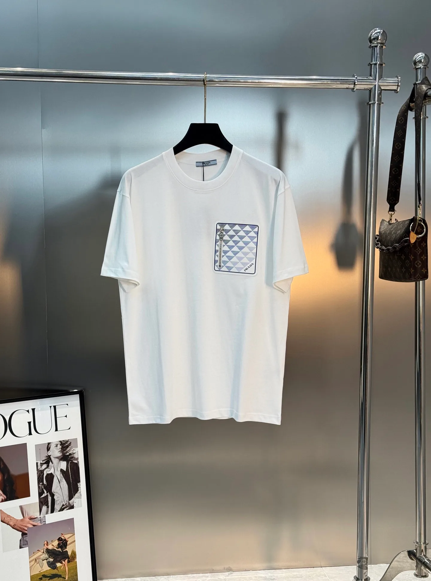 Футболки Женские Prada 13293377