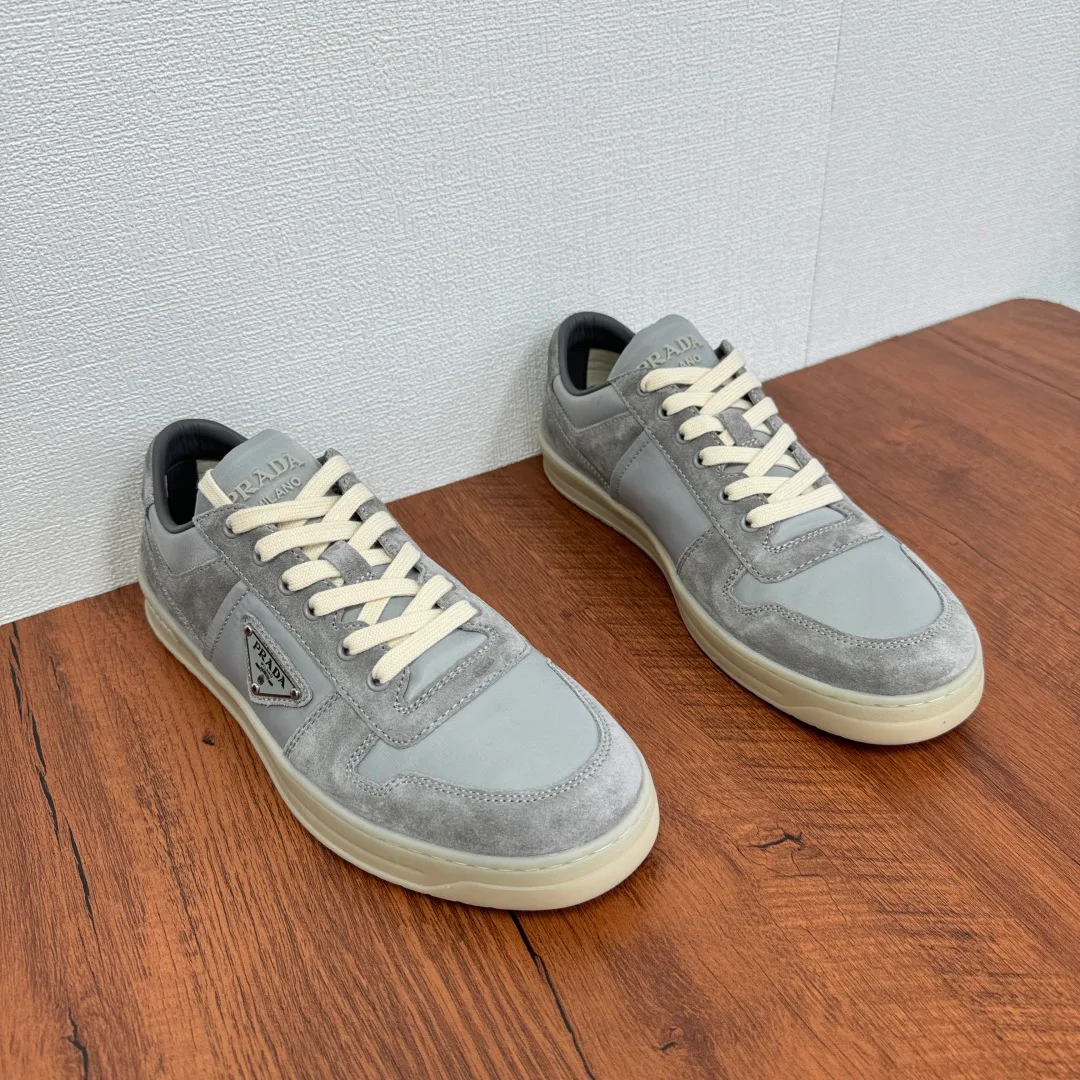 Кроссовки Мужские Prada 18633566