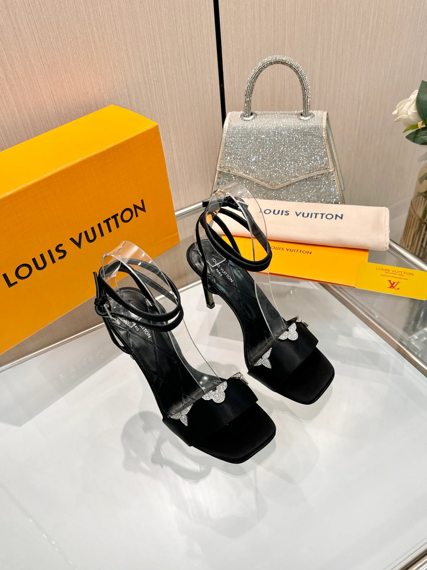 Босоножки Женские Louis Vuitton 3120954