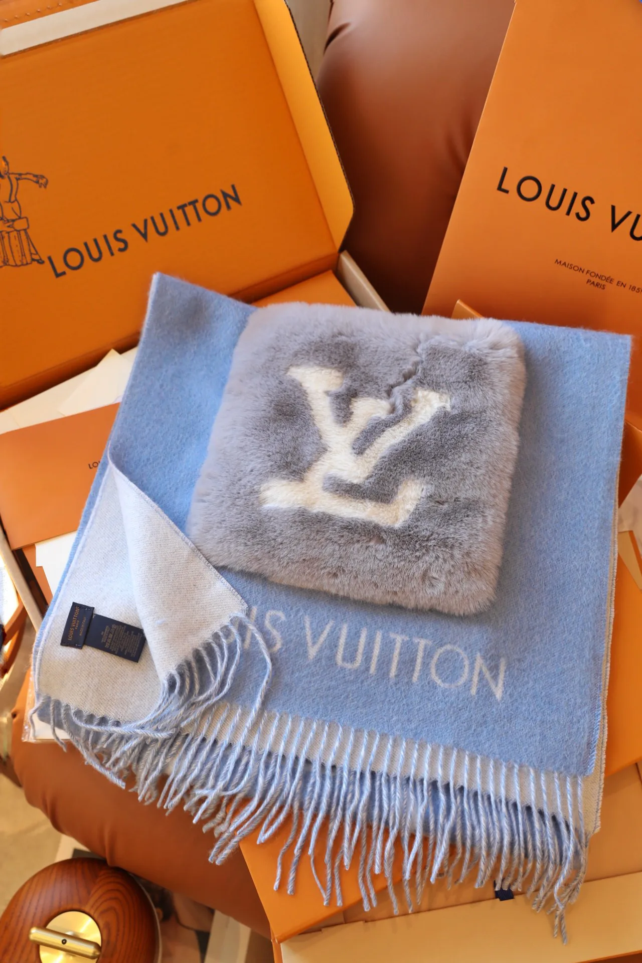 Шарфы Louis Vuitton 11654296