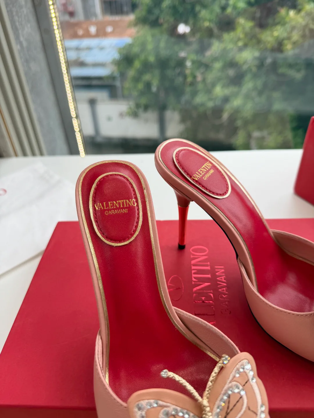 Босоножки Женские Valentino 18142682
