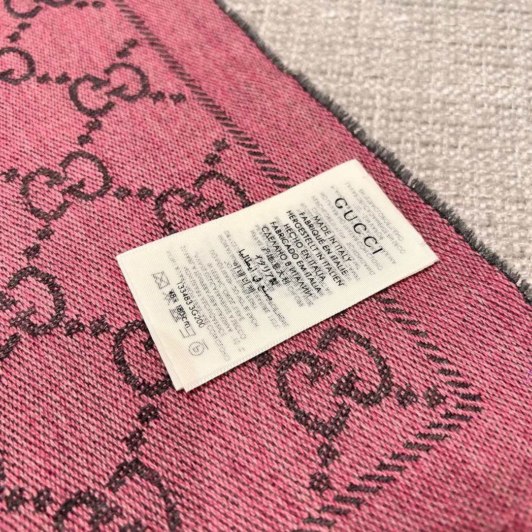 Шарфы Gucci 18663963