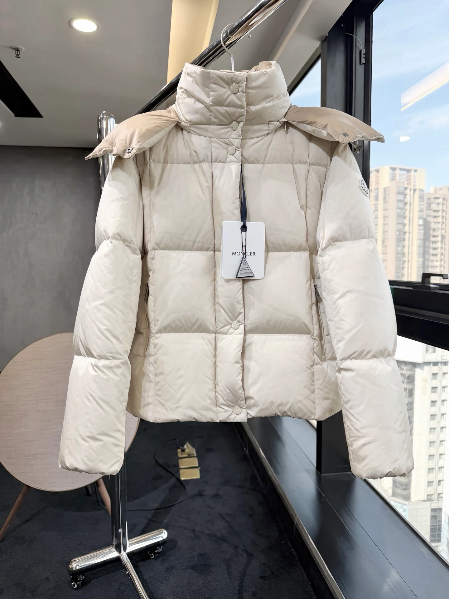 Куртки И Пуховики Женские Moncler 19261672