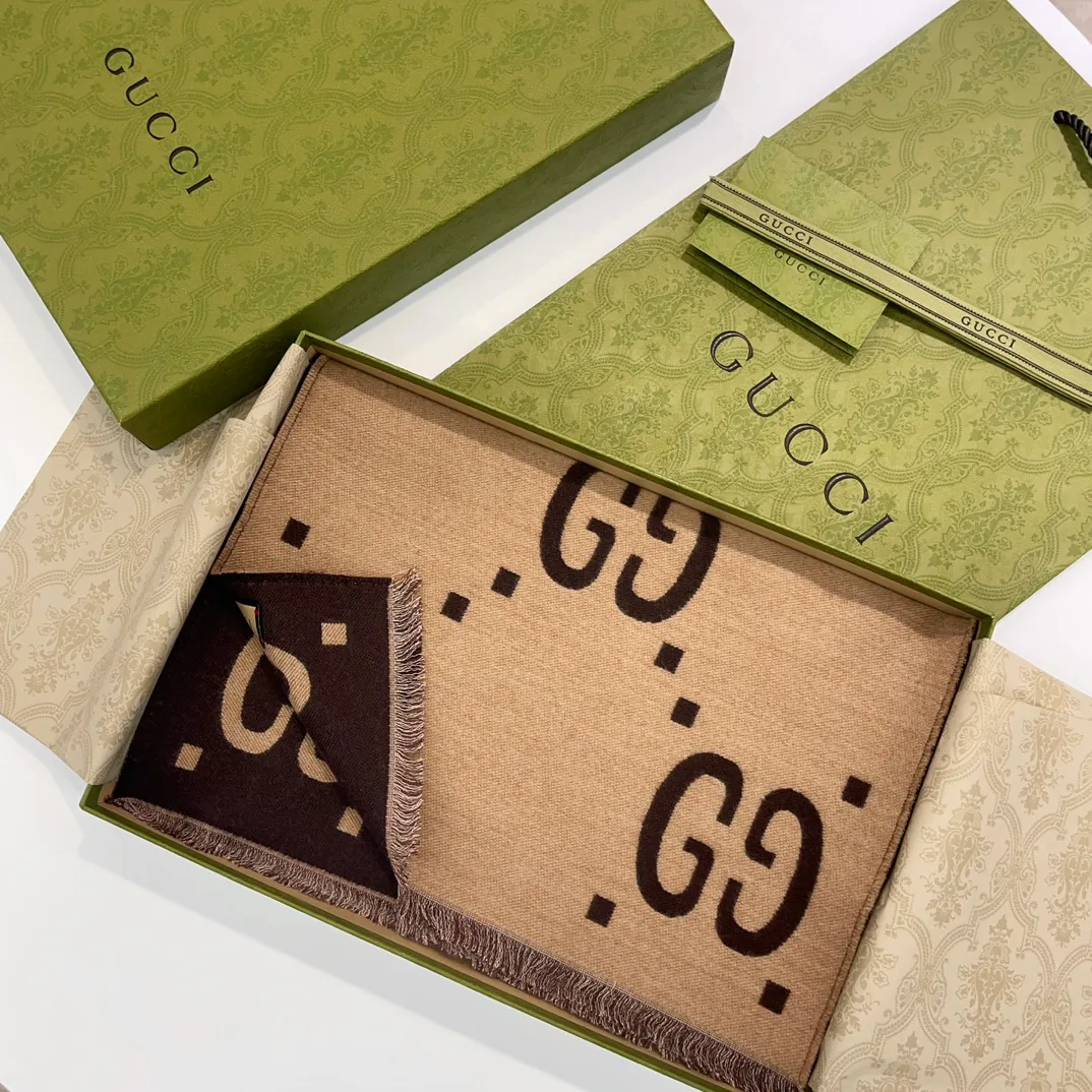 Шарфы Gucci 673691