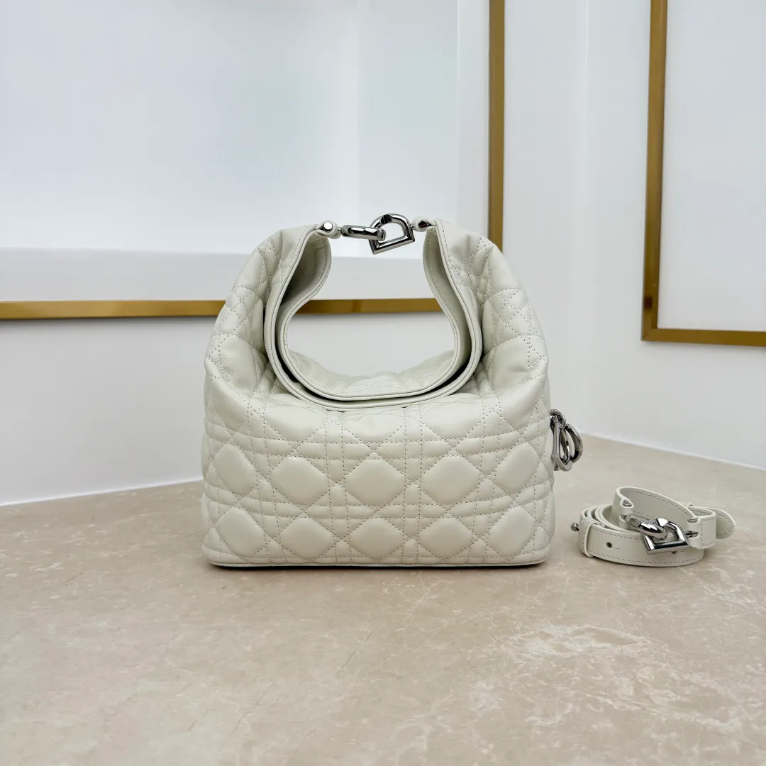 Классические Сумки Женские Christian Dior 18116293