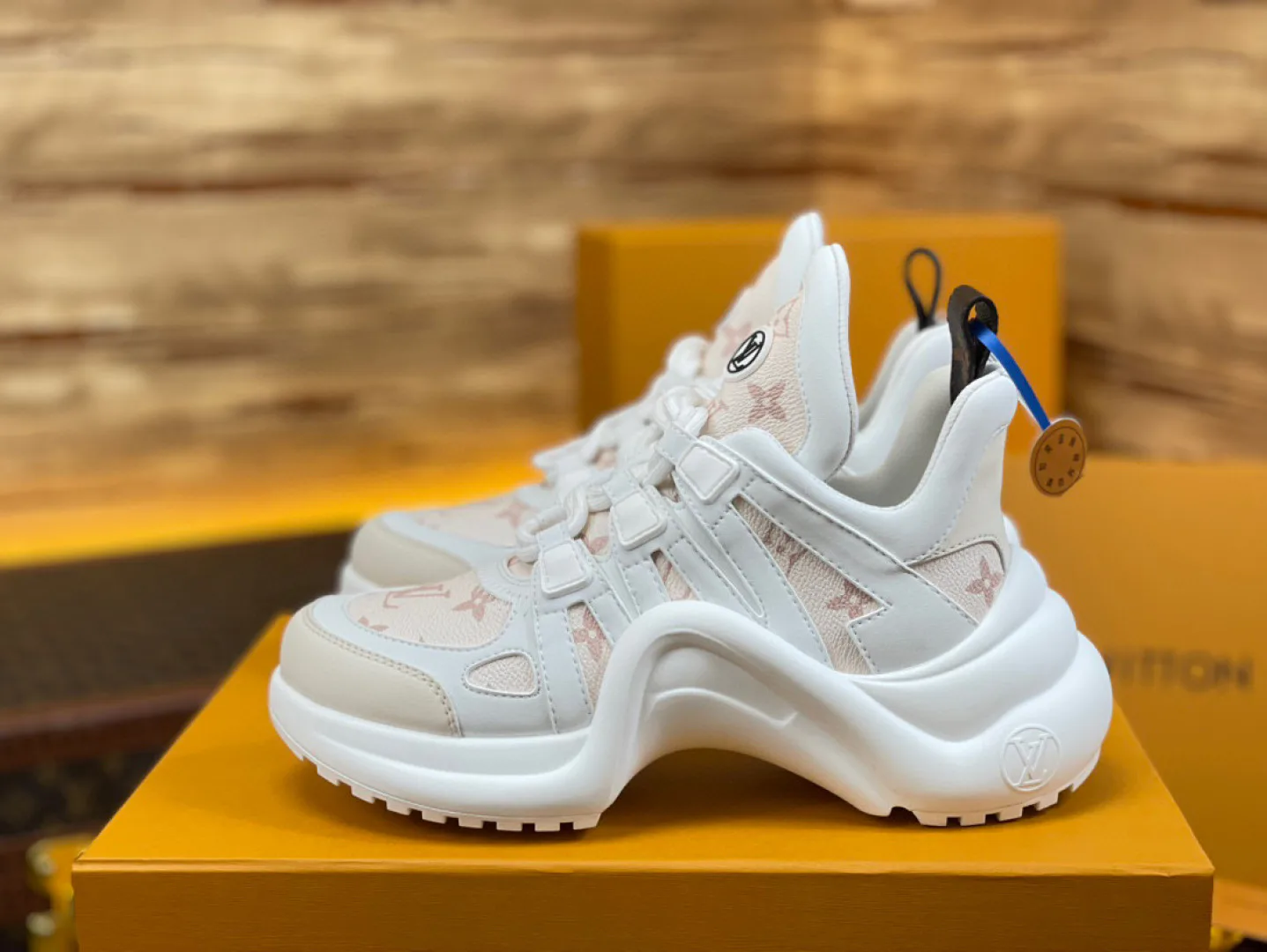 Кроссовки Женские Louis Vuitton 17372