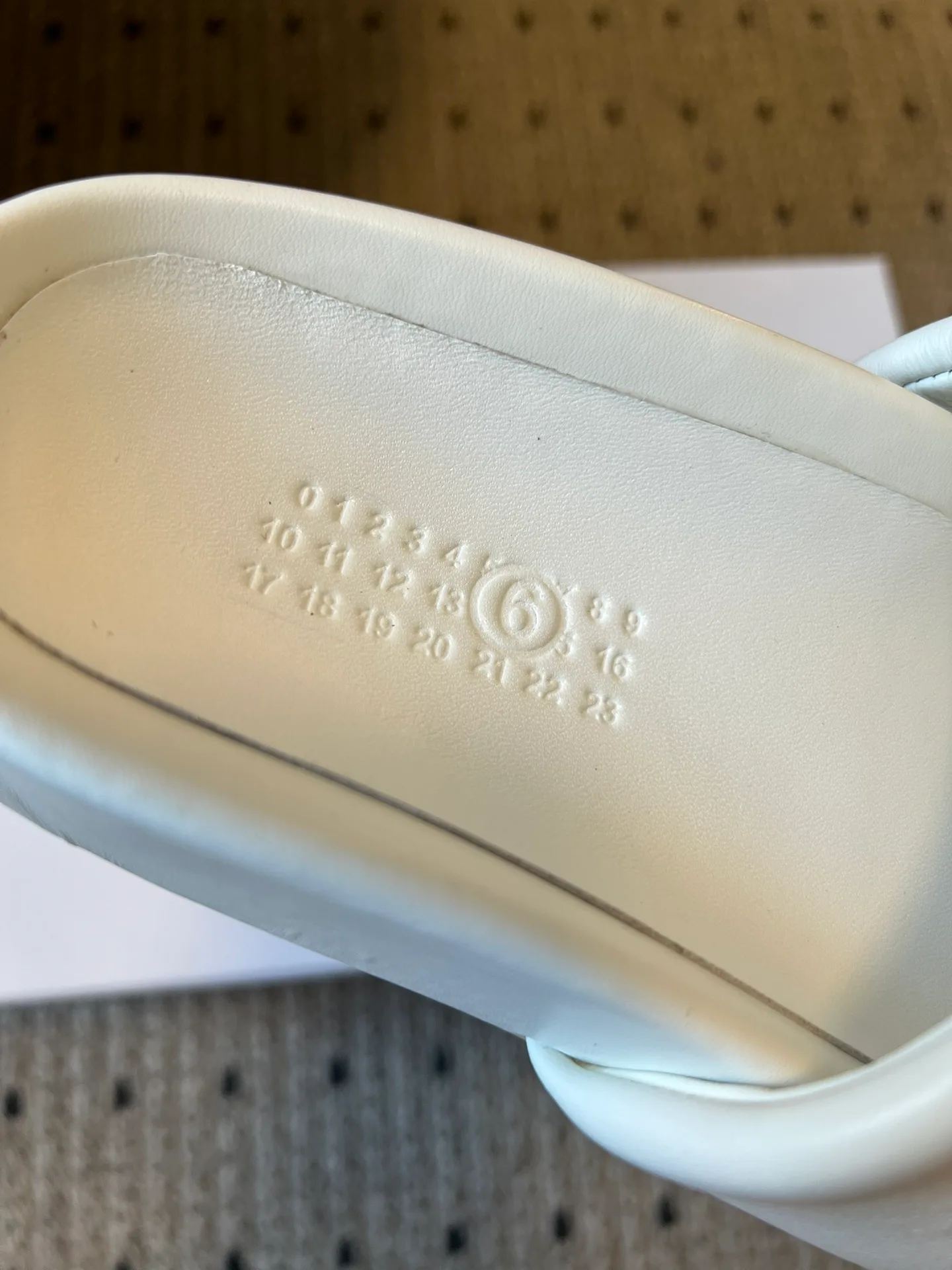 Шлепанцы Женские Maison Margiela 4727107