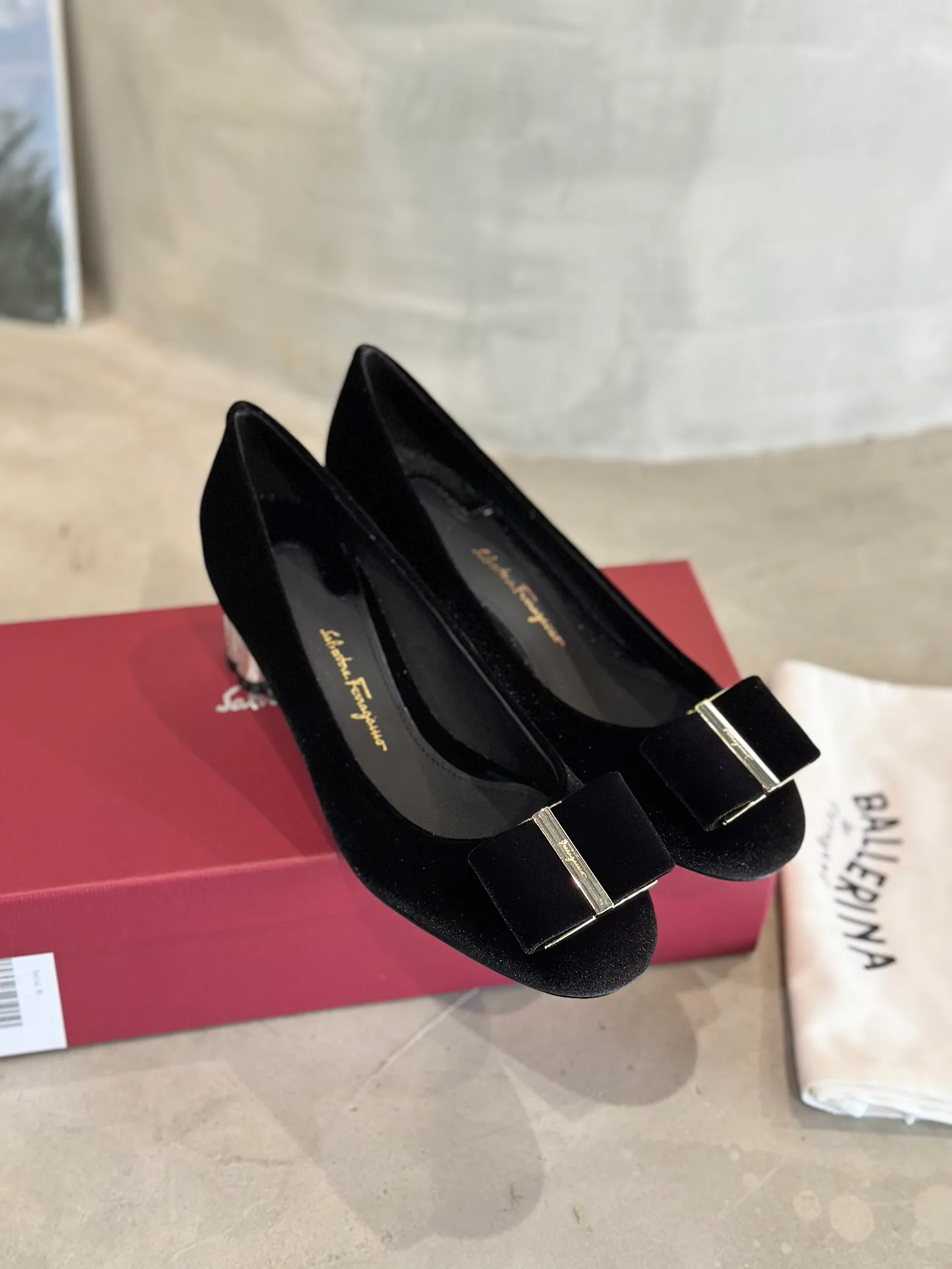 Туфли Женские Salvatore Ferragamo 11675410