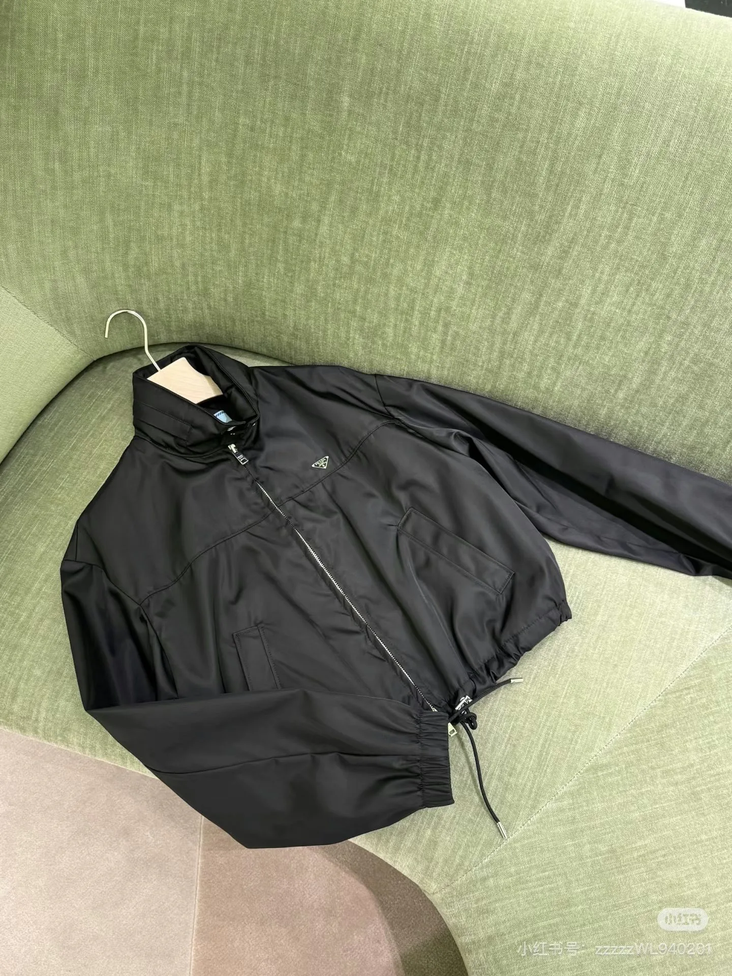 Куртки И Пуховики Женские Prada 1846500