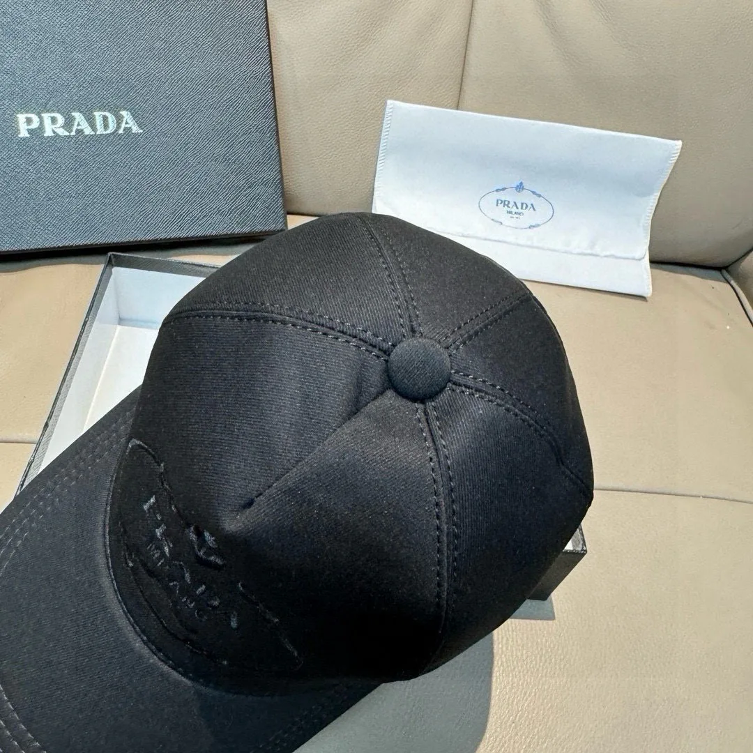 Головные Уборы Prada 11529543