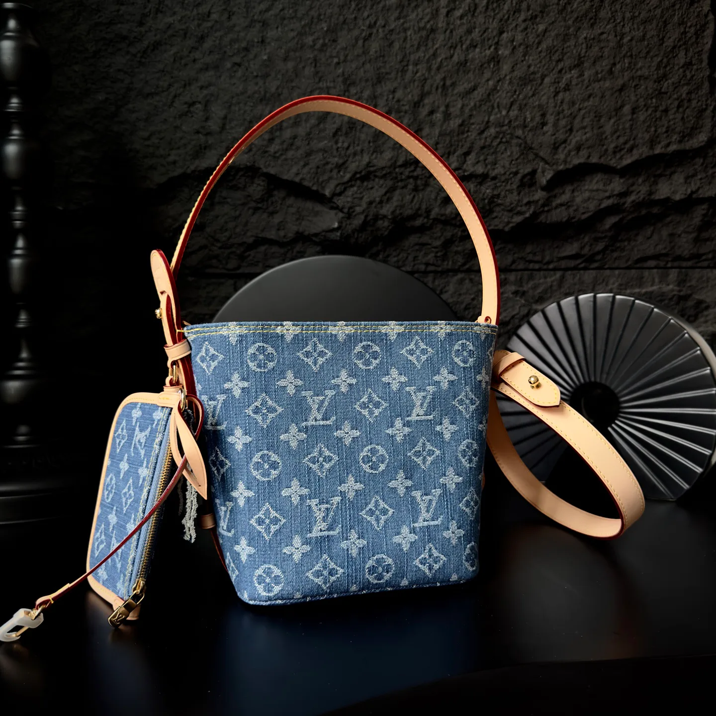 Классические Сумки Женские Louis Vuitton 16830635