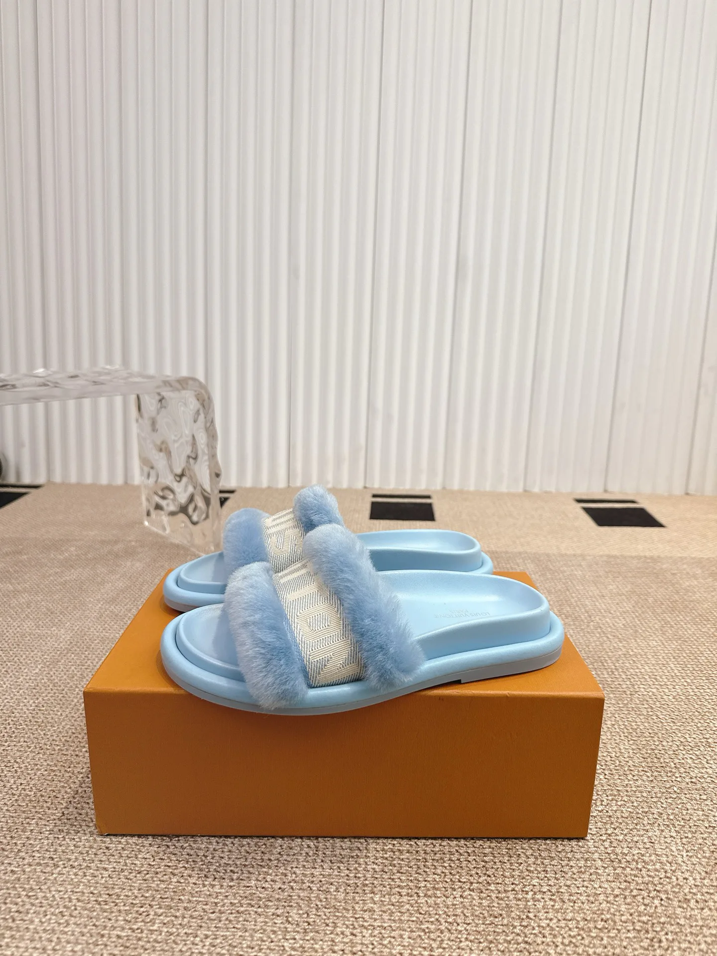 Шлепанцы Женские Louis Vuitton 53349