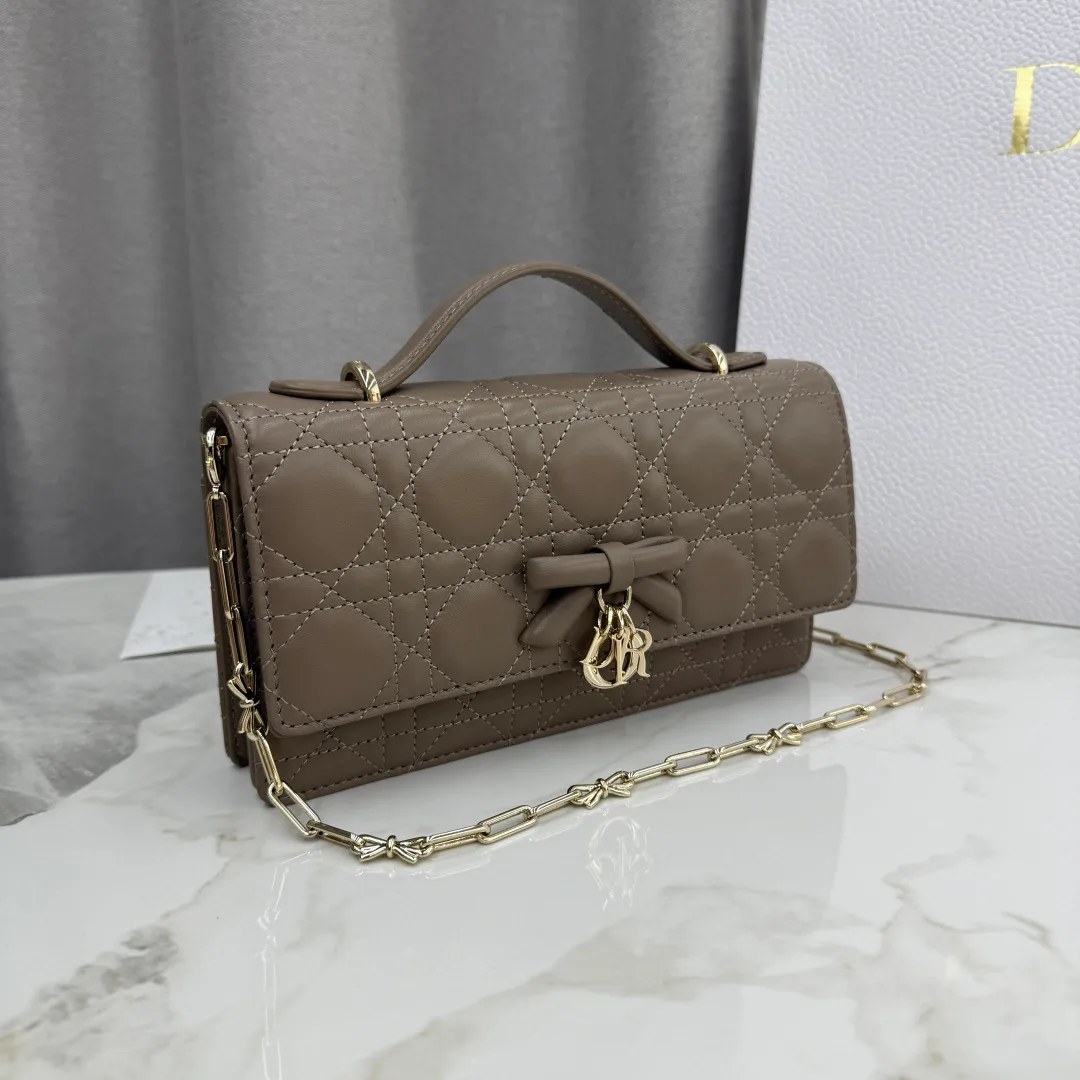 Классические Сумки Женские Christian Dior 12594765