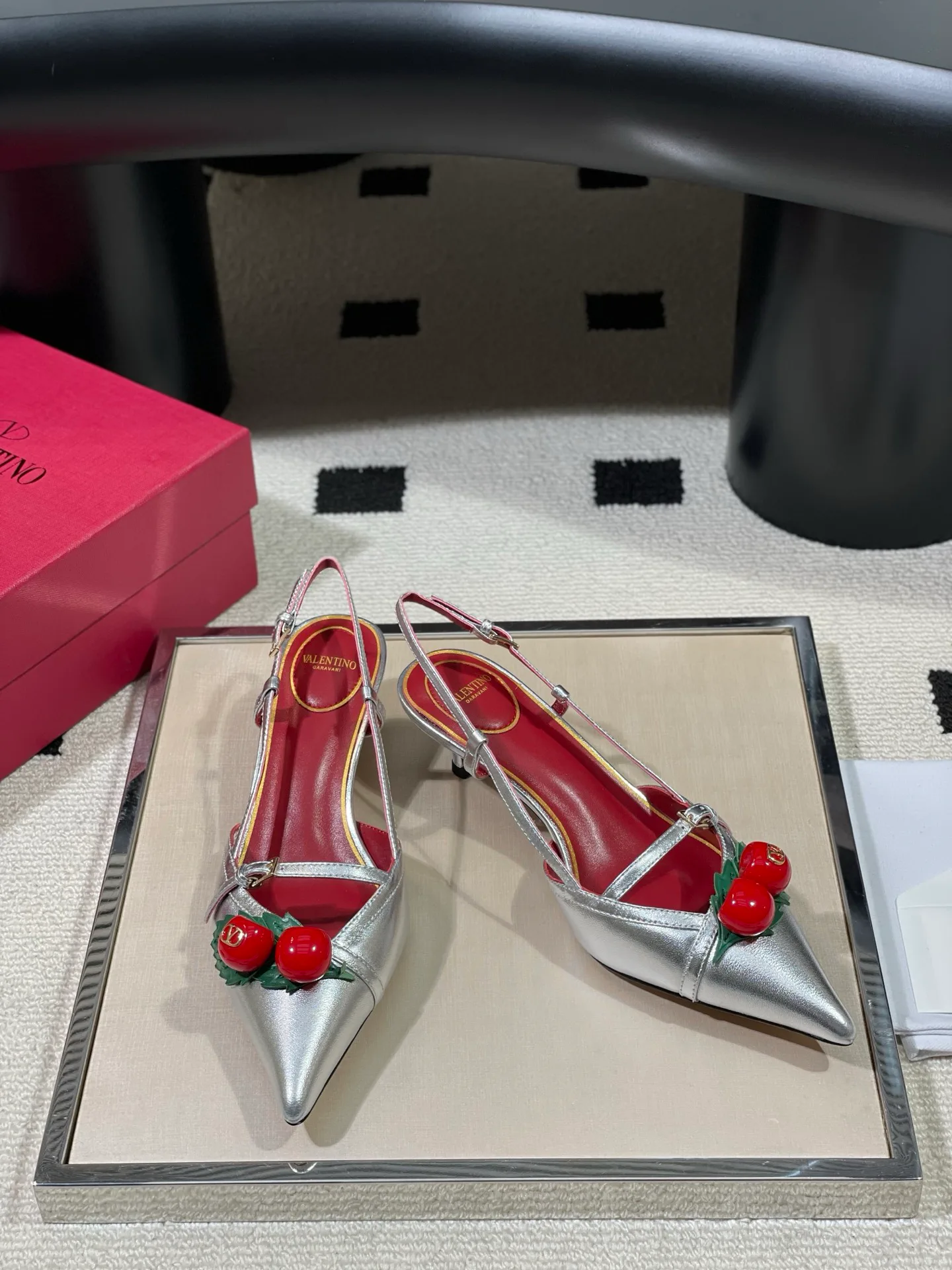 Босоножки Женские Valentino 13189658