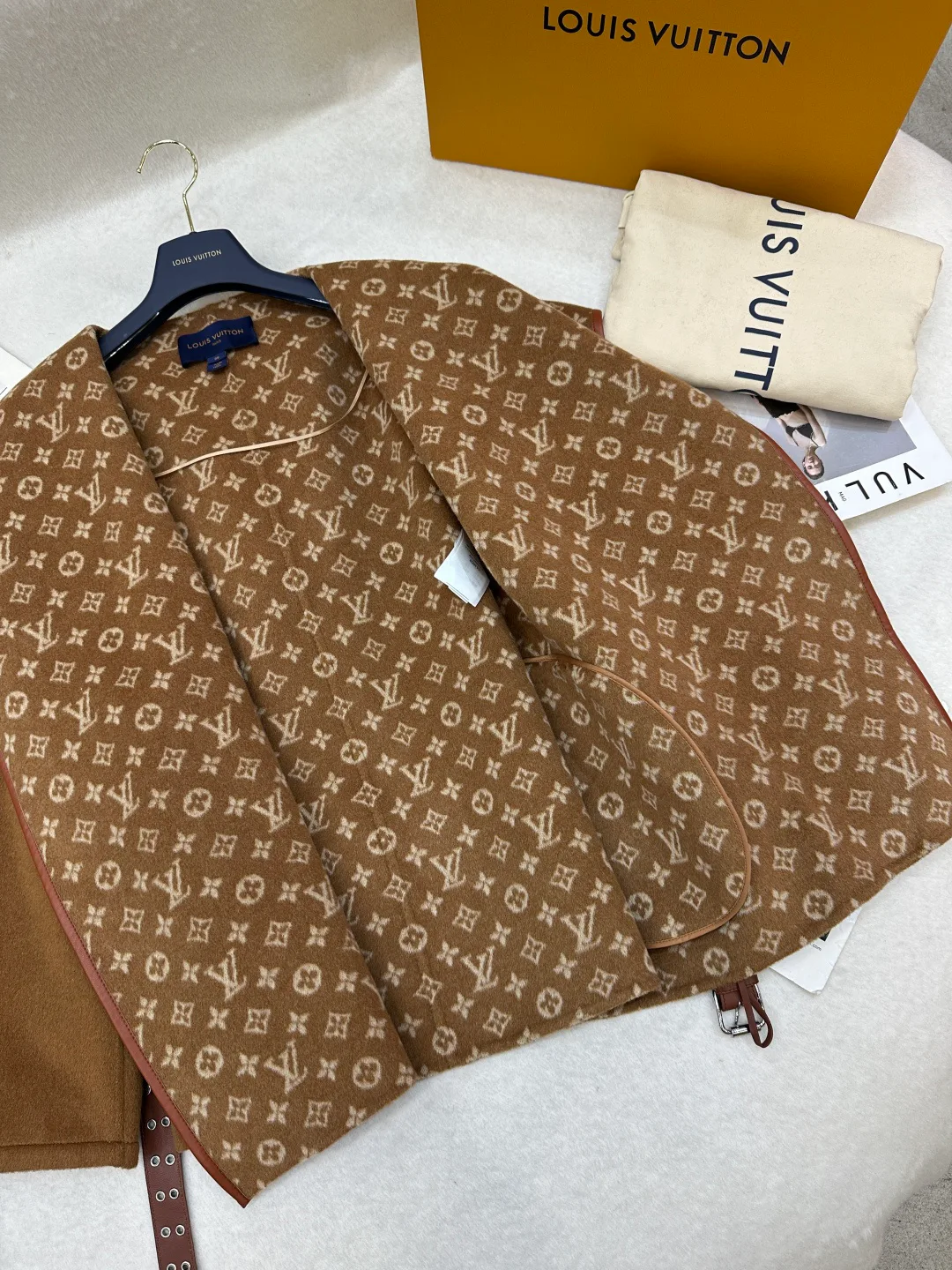Пальто Женские Louis Vuitton 3532939