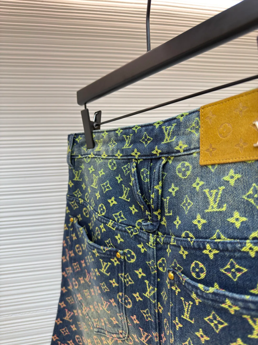 Шорты Мужские Louis Vuitton 8973431