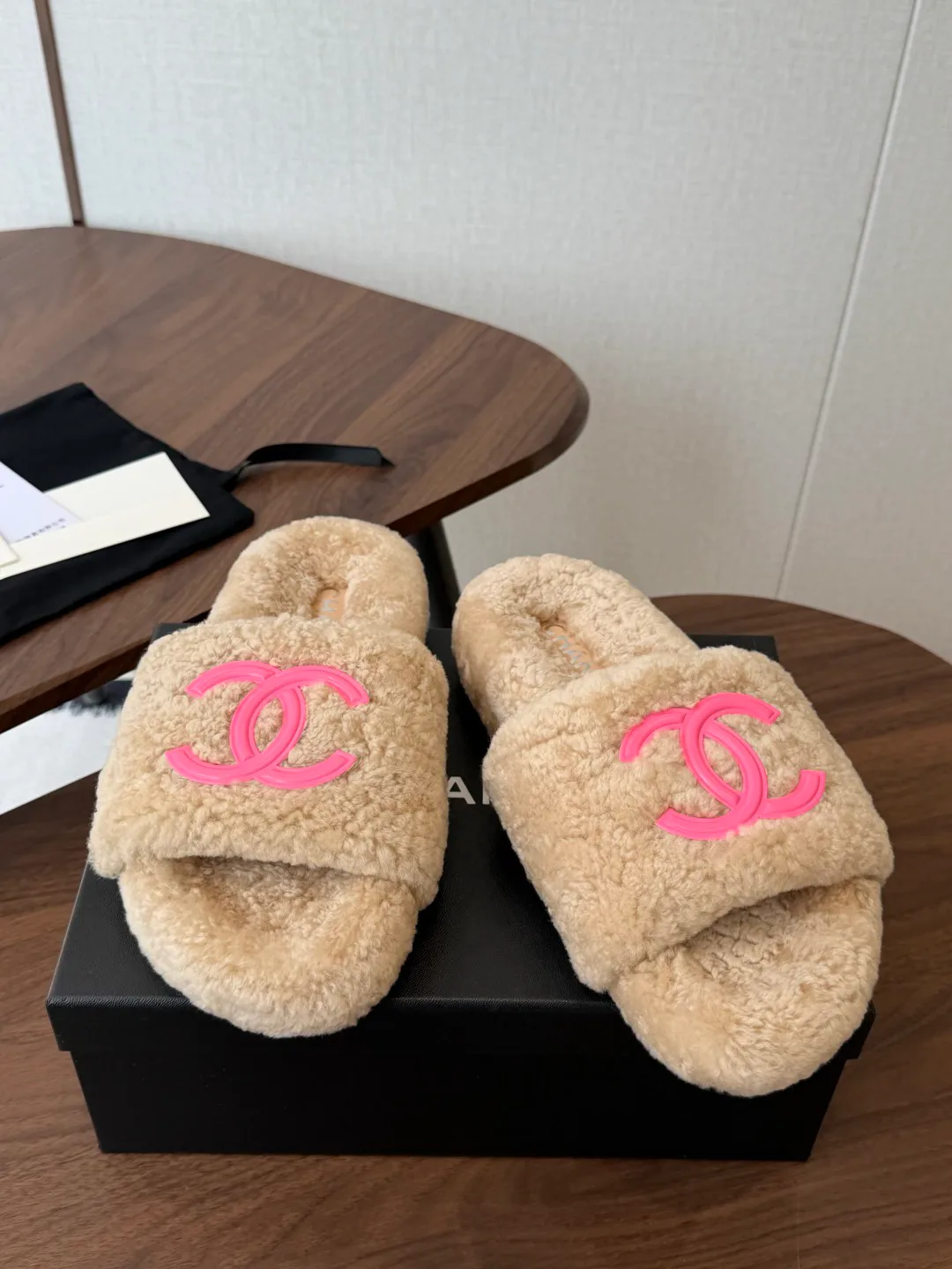 Тапочки Женские Chanel 18357266