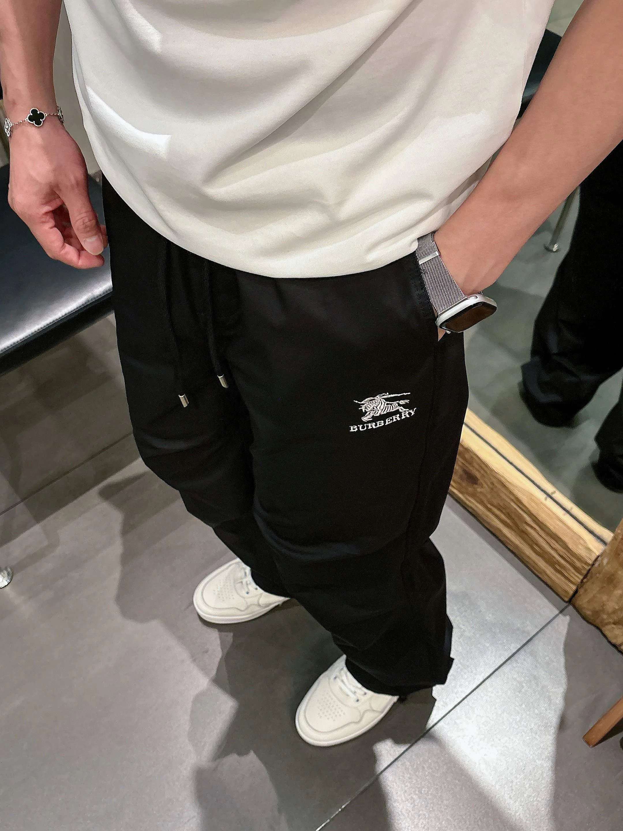 Брюки Мужские Burberry 13147772
