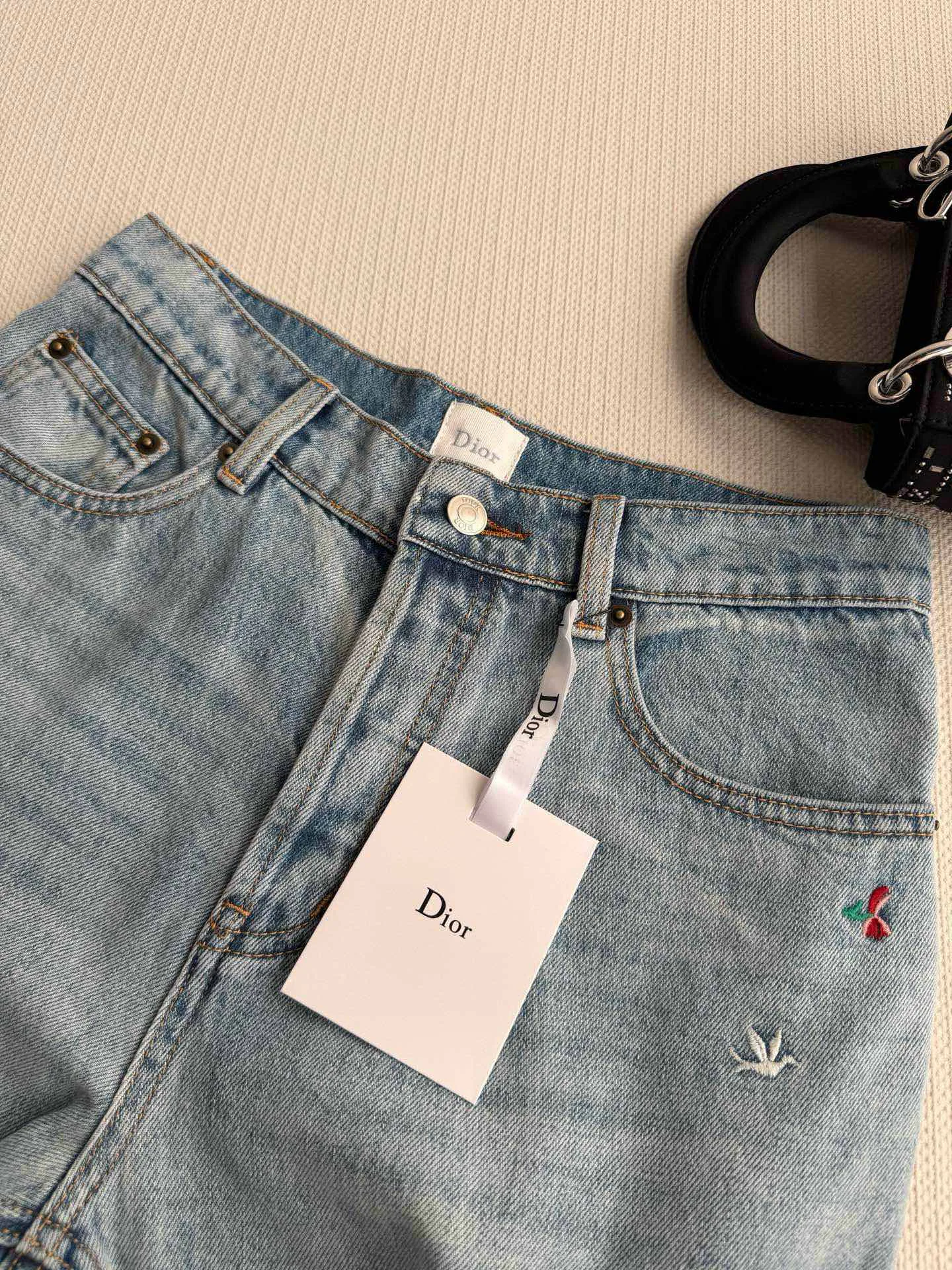 Джинсы Женские Christian Dior 12961836