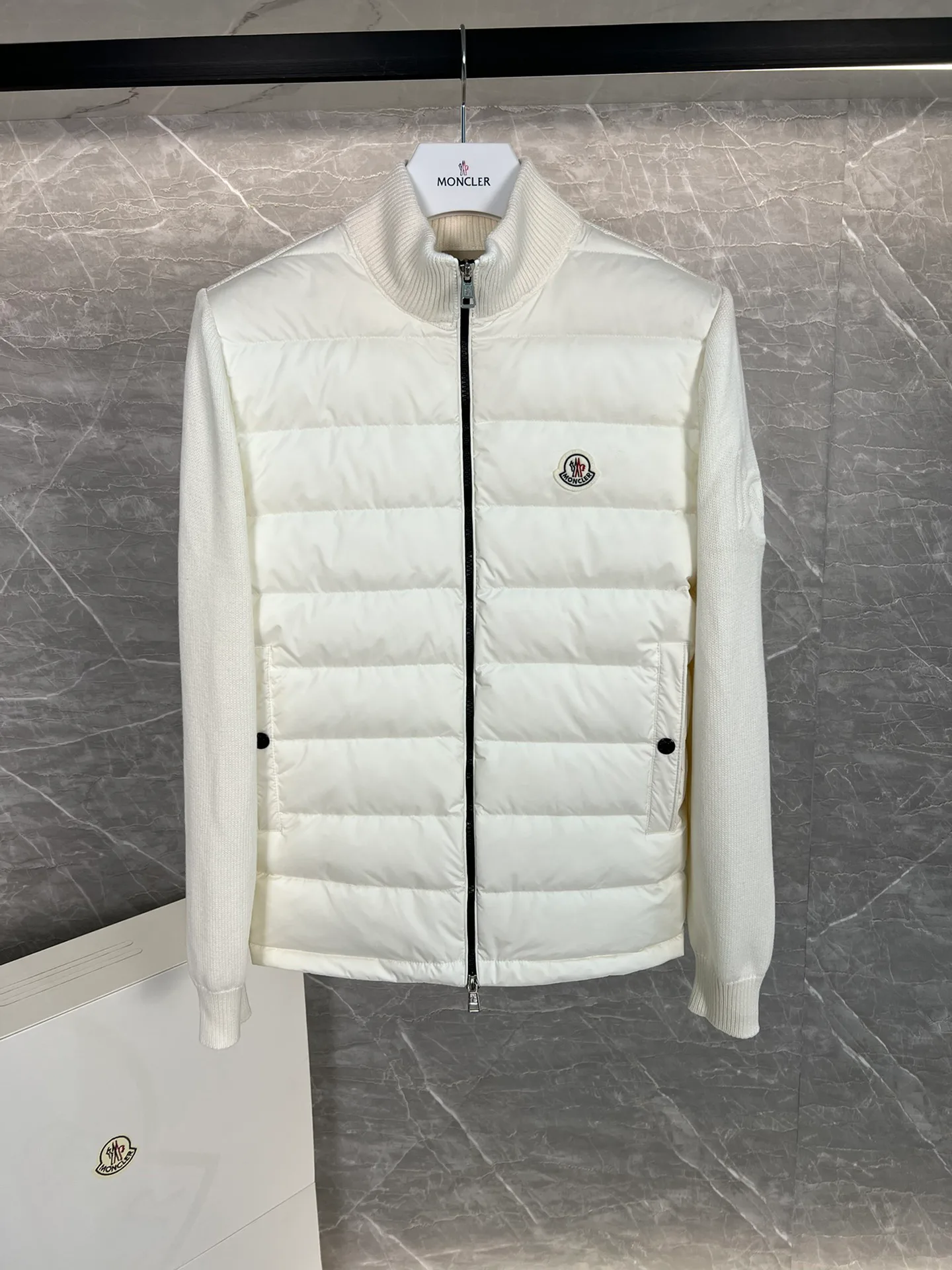 Куртки И Пуховики Женские Moncler 18599790