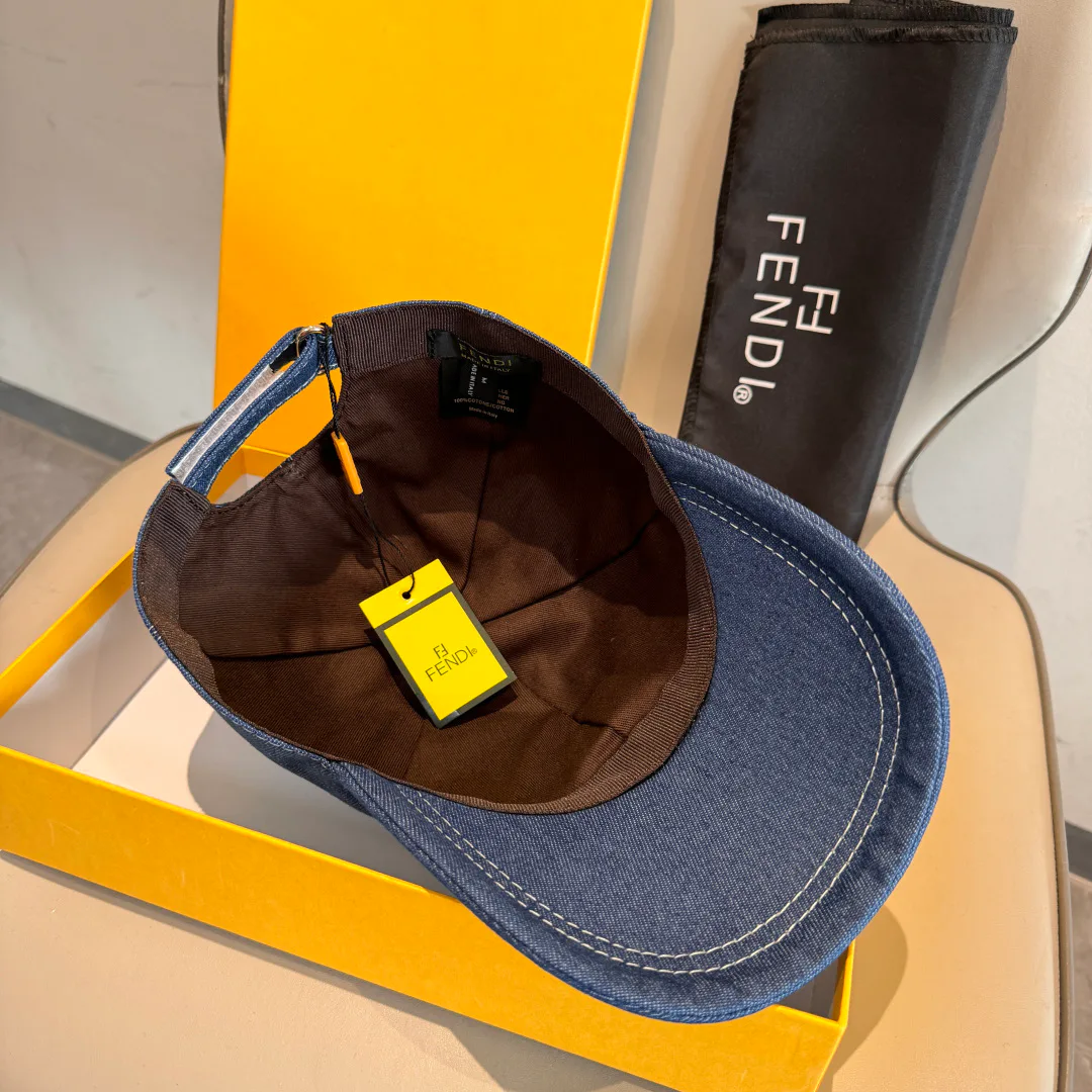 Головные Уборы Fendi 13606110