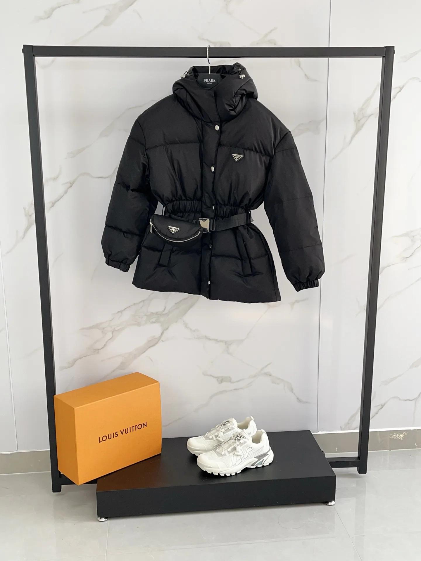 Куртки И Пуховики Женские Prada 19768522